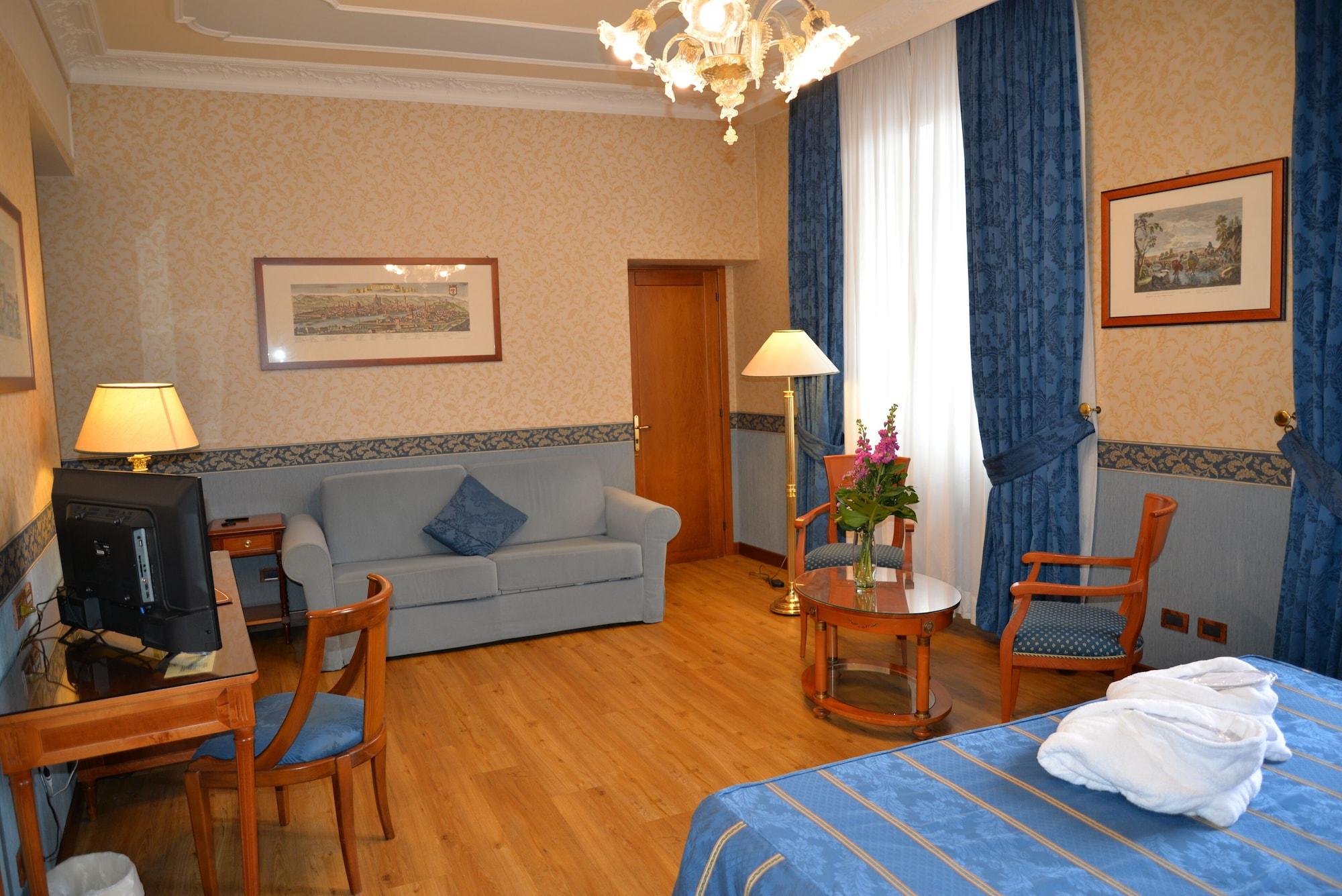 Strozzi Palace Hotel 4*