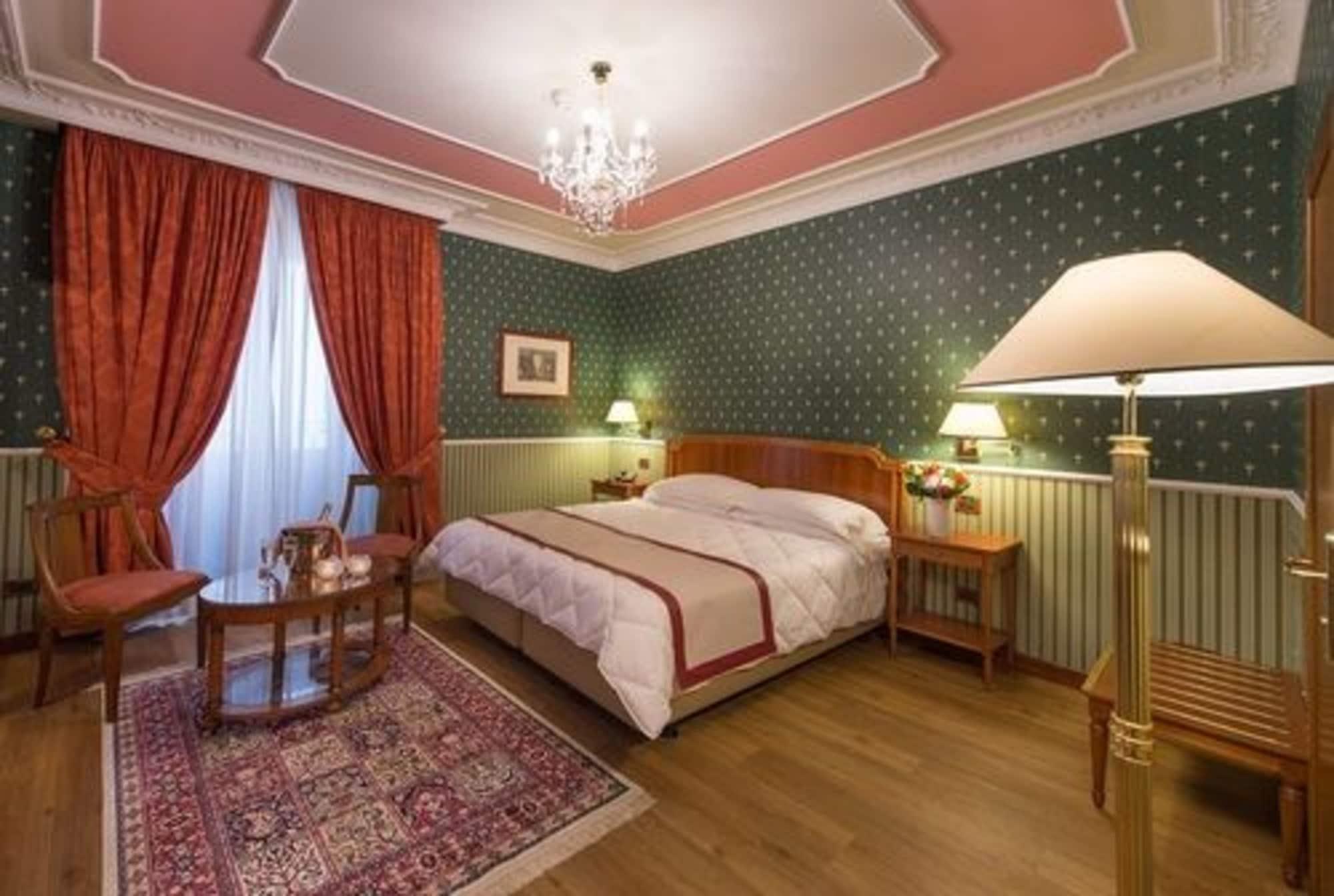 Hotel Strozzi Palace 4*