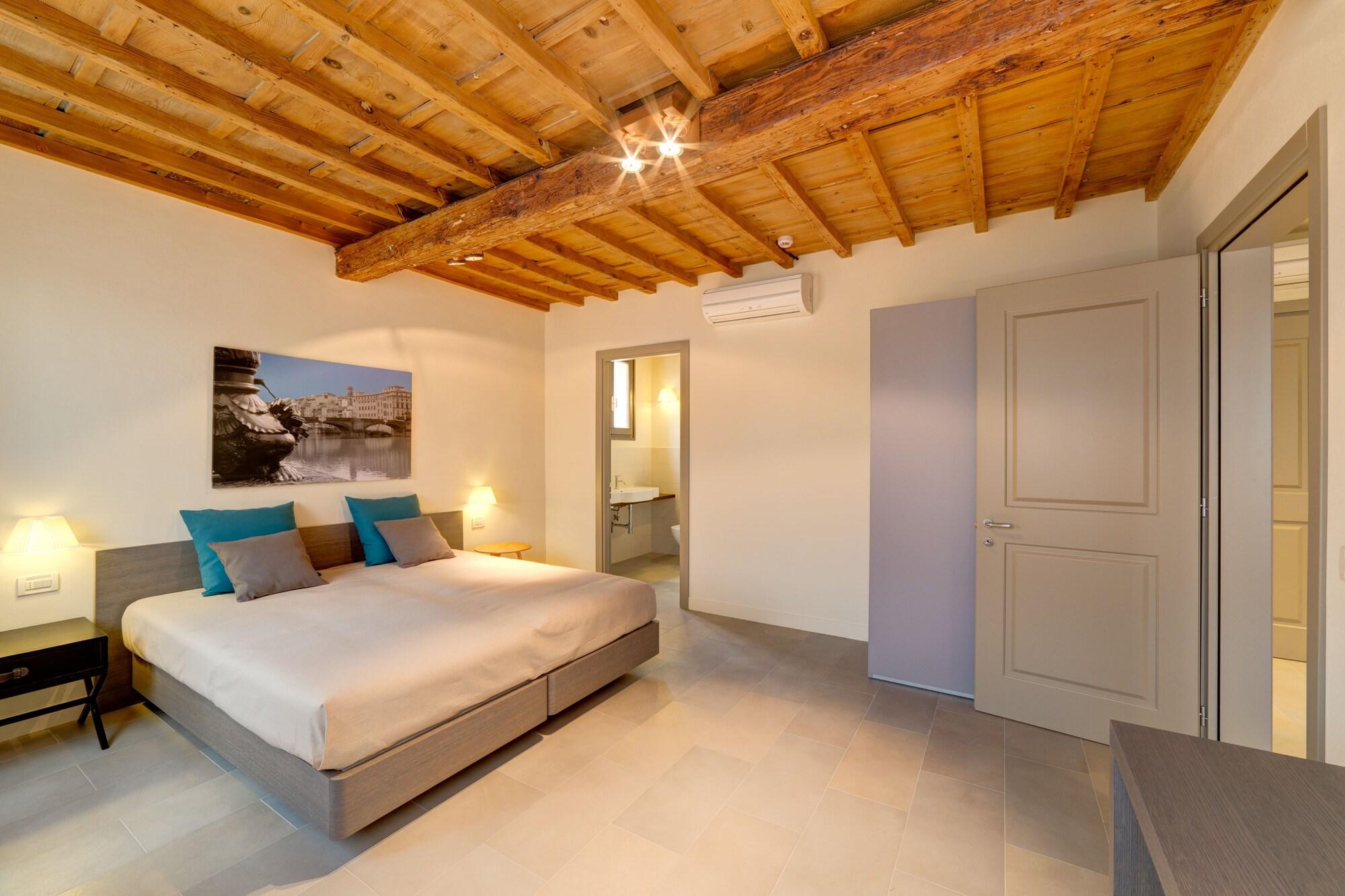 Palazzo Mannaioni Aparthotel 4*