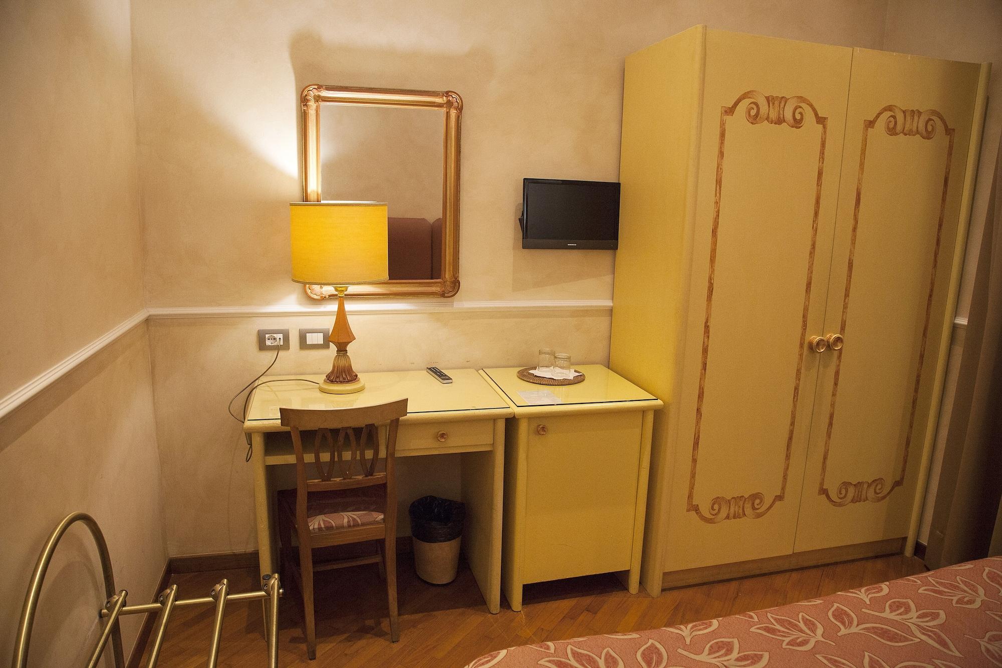 Aurora Hotell