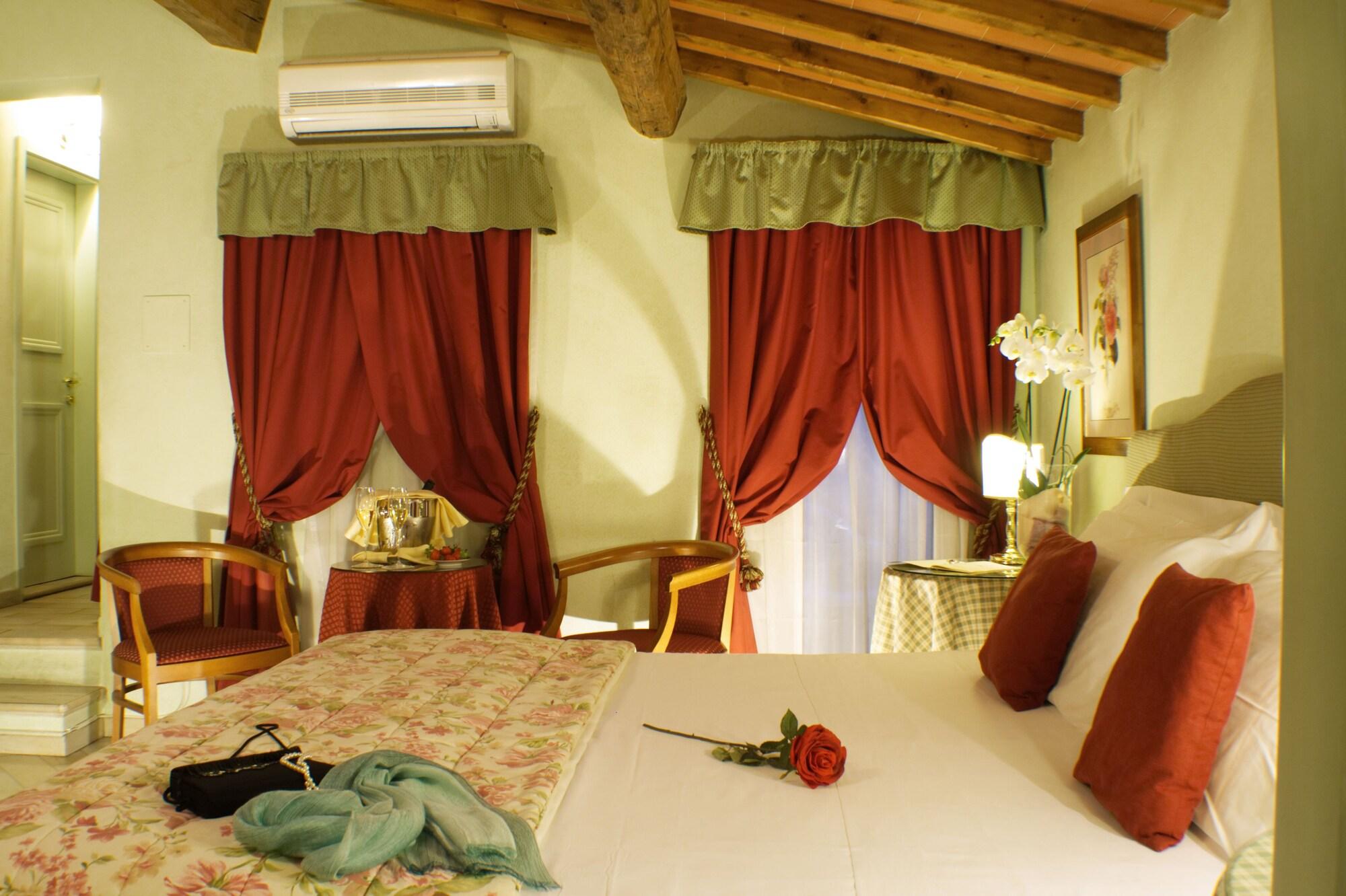 Hotel Joivy Together Secret Nest 3*