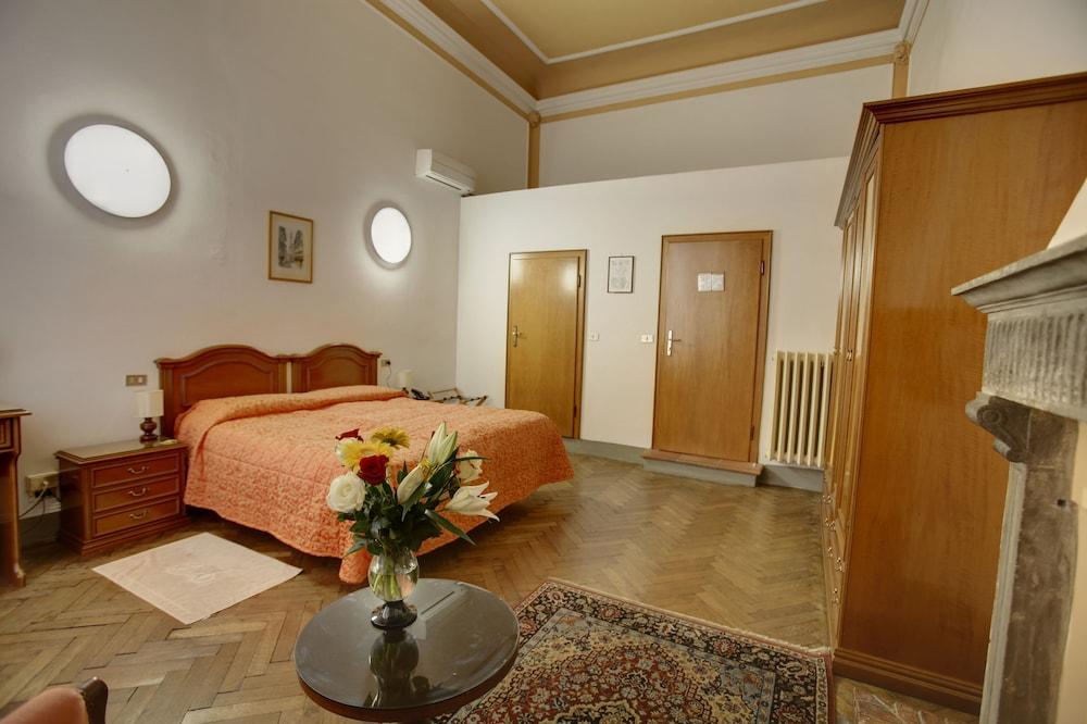 Ariele Hotel
