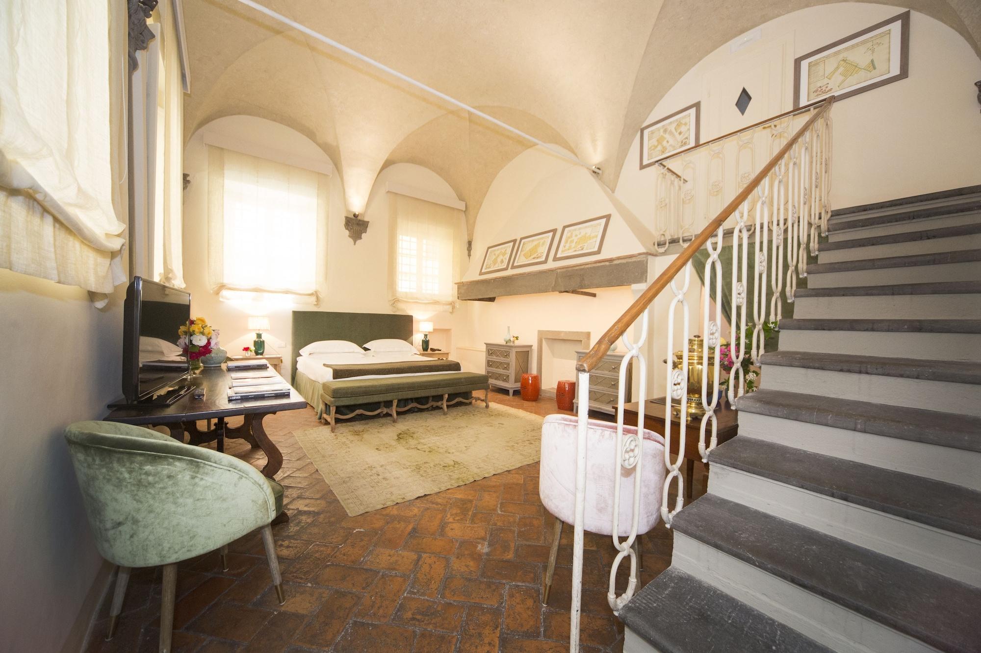 Al Palazzo Del Marchese Di Camugliano Residenza D'epoca