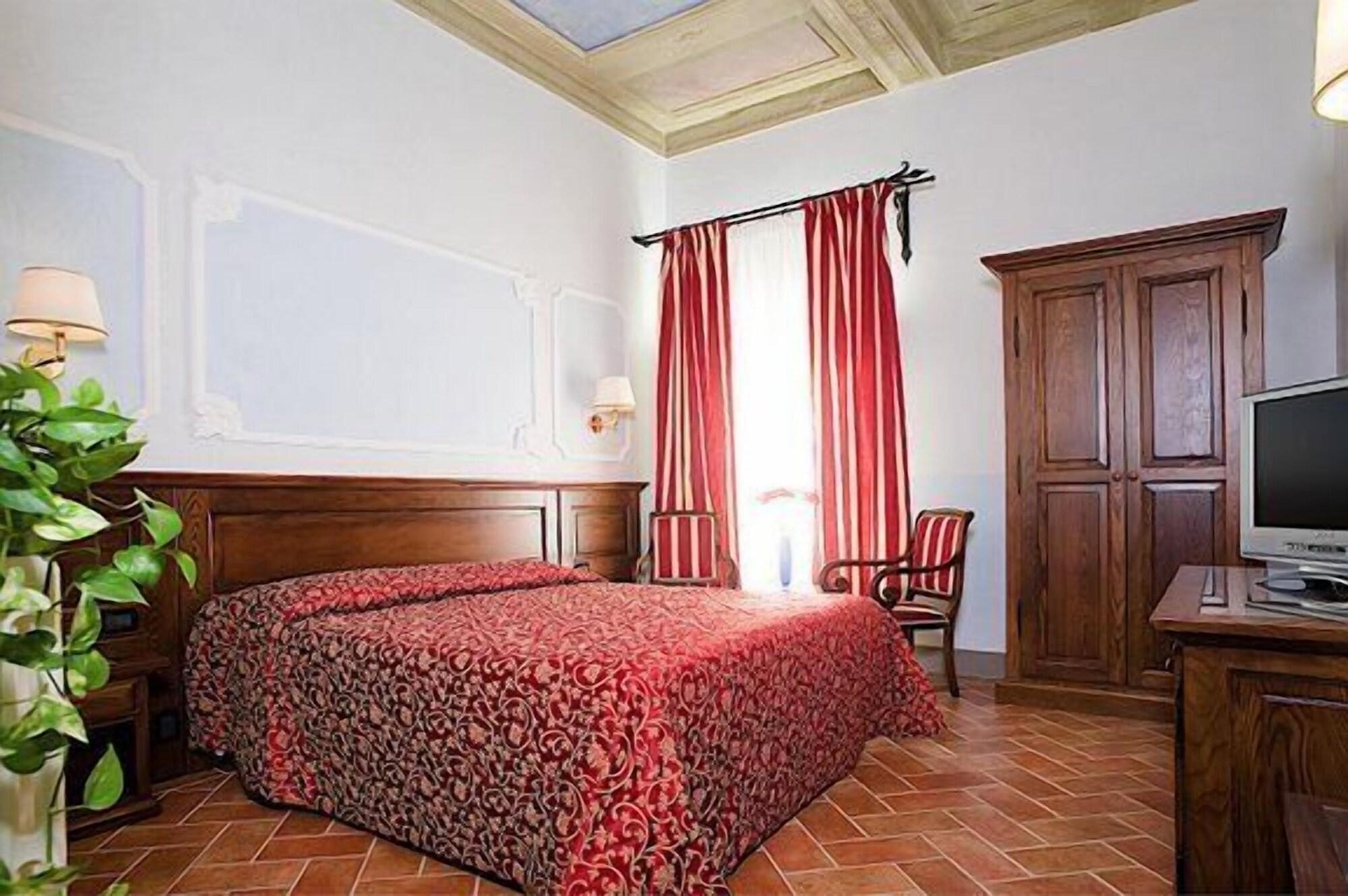 California Hotell 4*