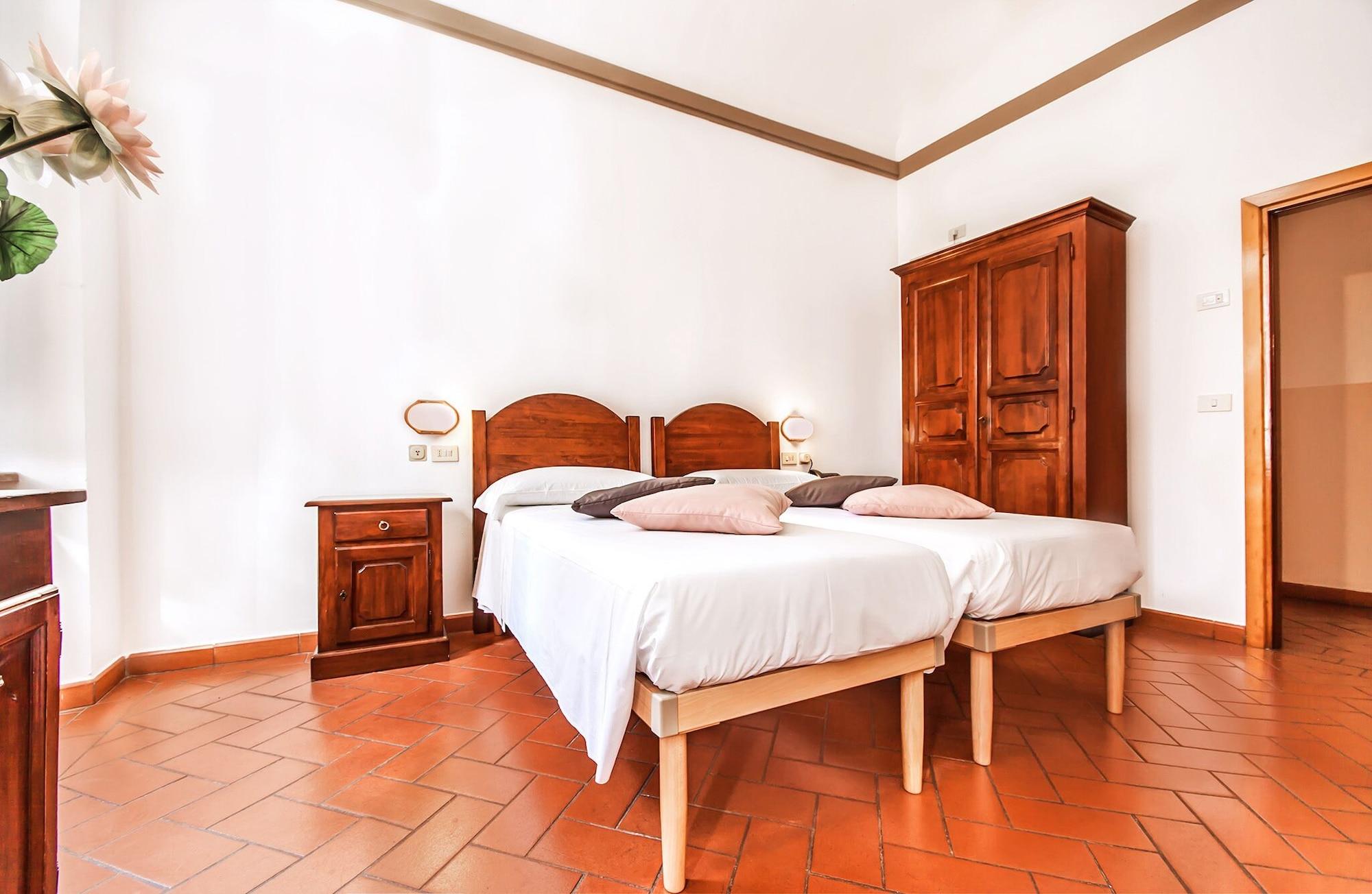 Costantini Hotell 2*