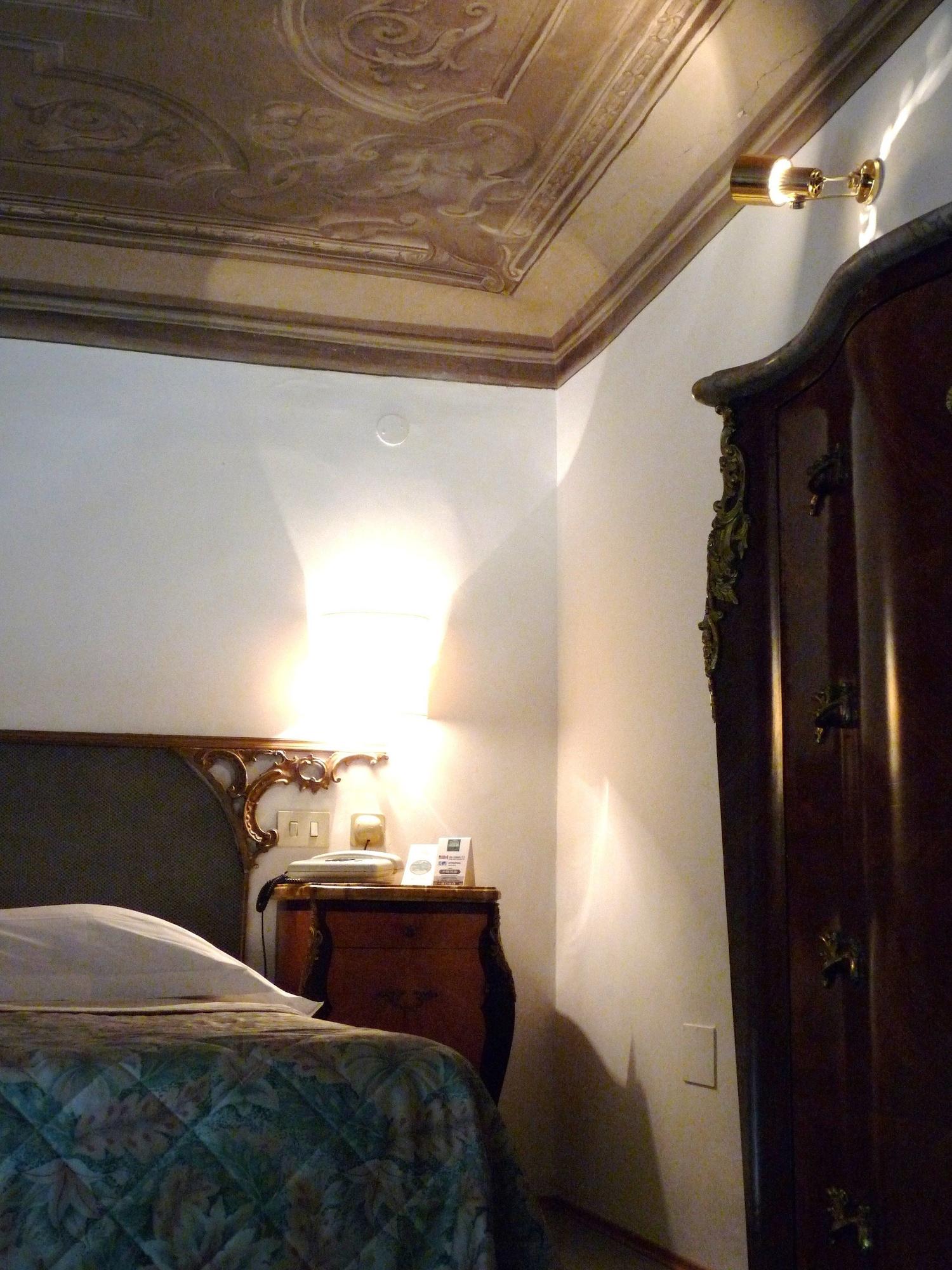 Classic Hotel 3*