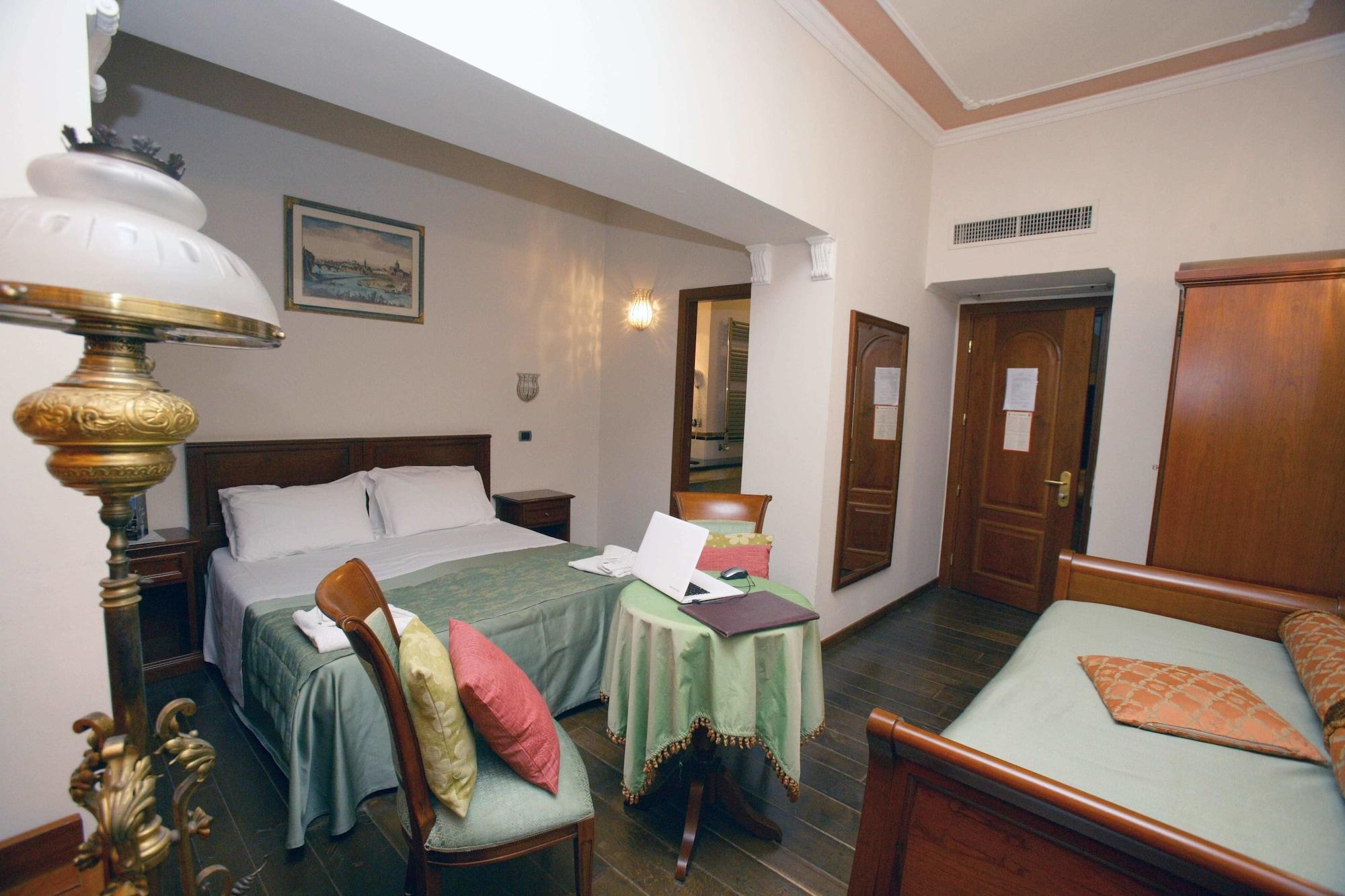 Domus Florentiae 4*
