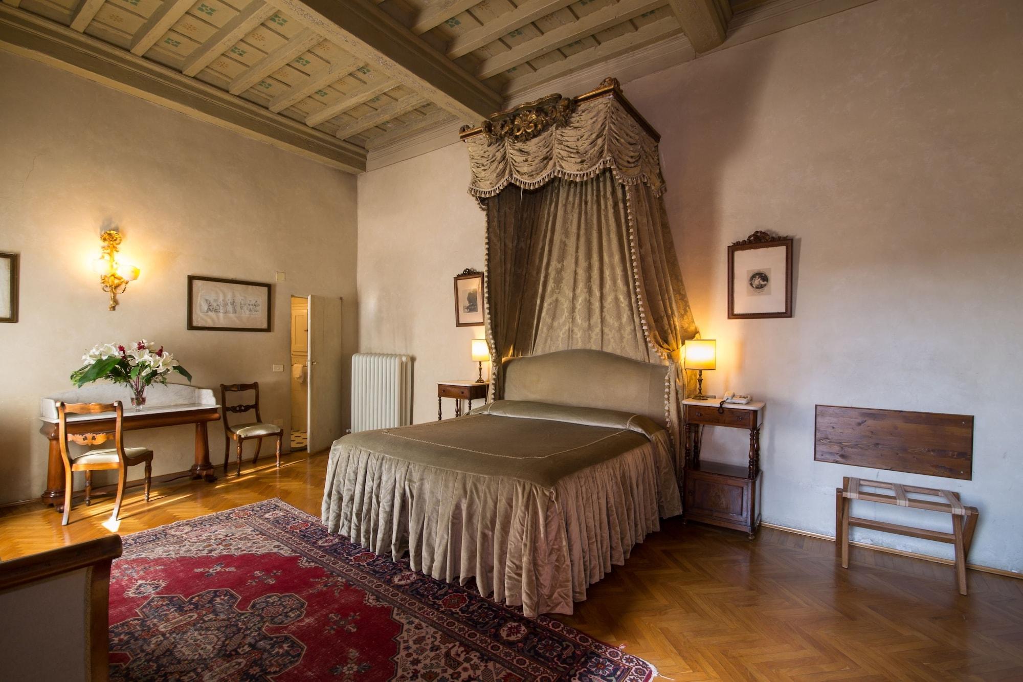 Loggiato Dei Serviti Firenze