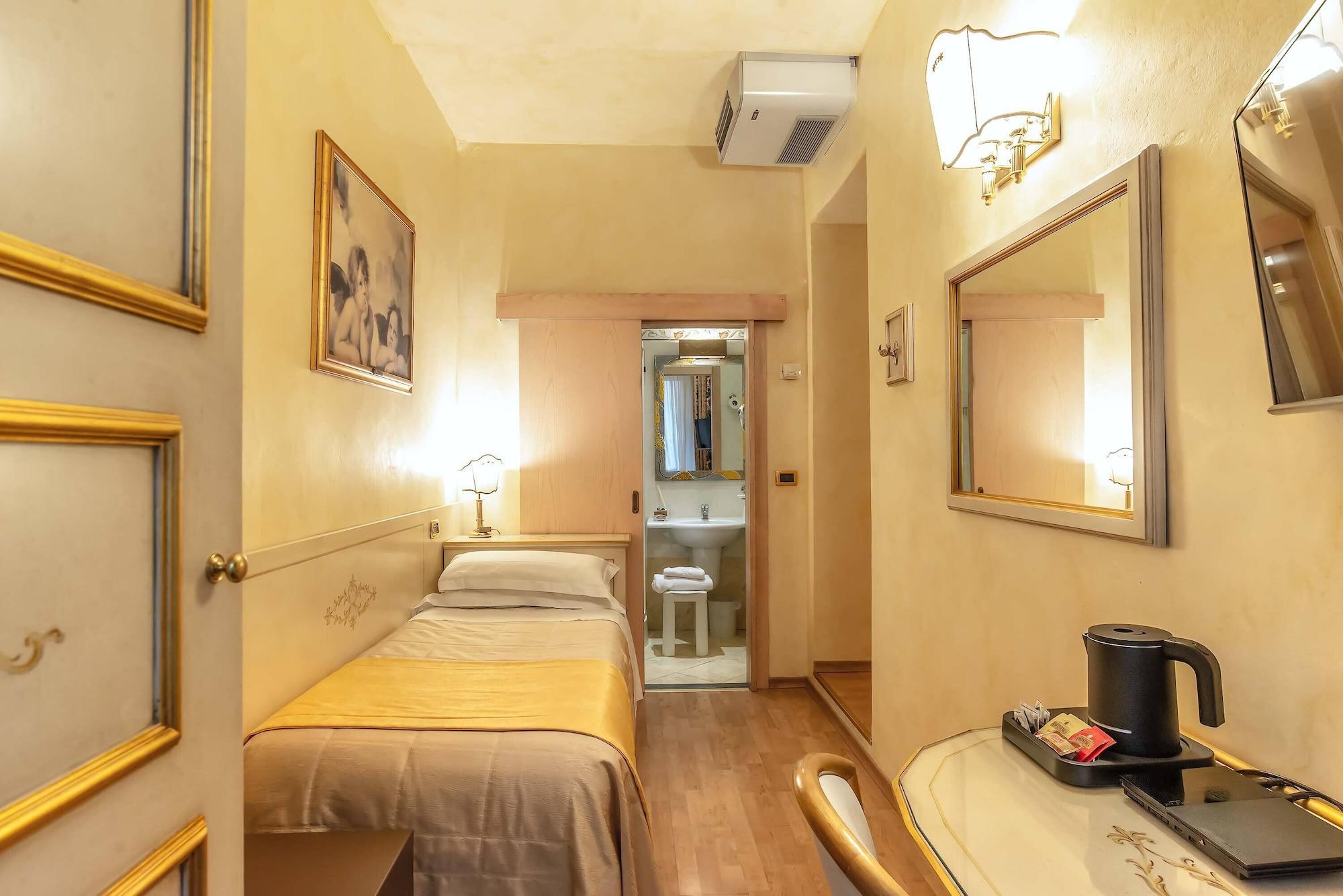 Alba Palace Hotel 3*