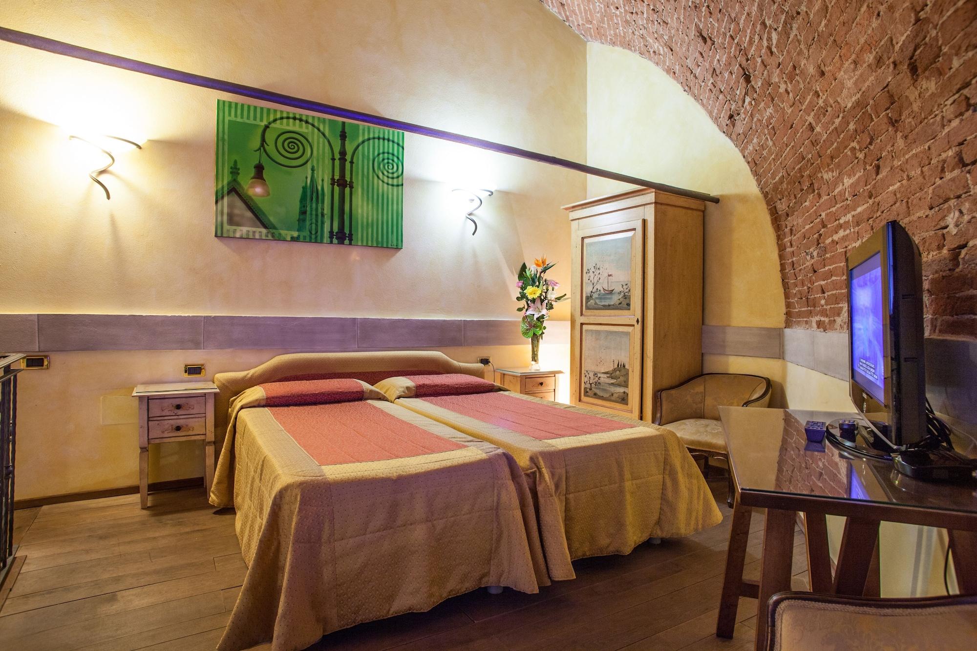 Alba Palace Hotel 3*
