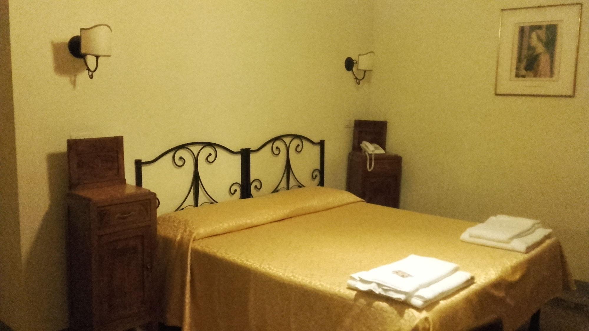 Scoti Hotel