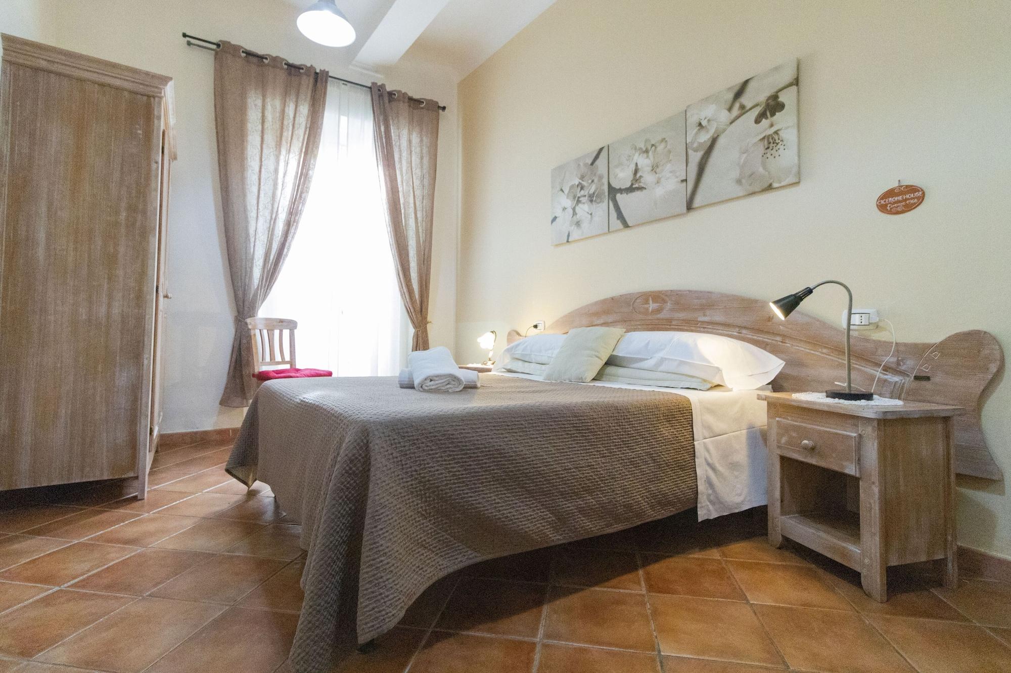 Cicerone Couette-café 3*