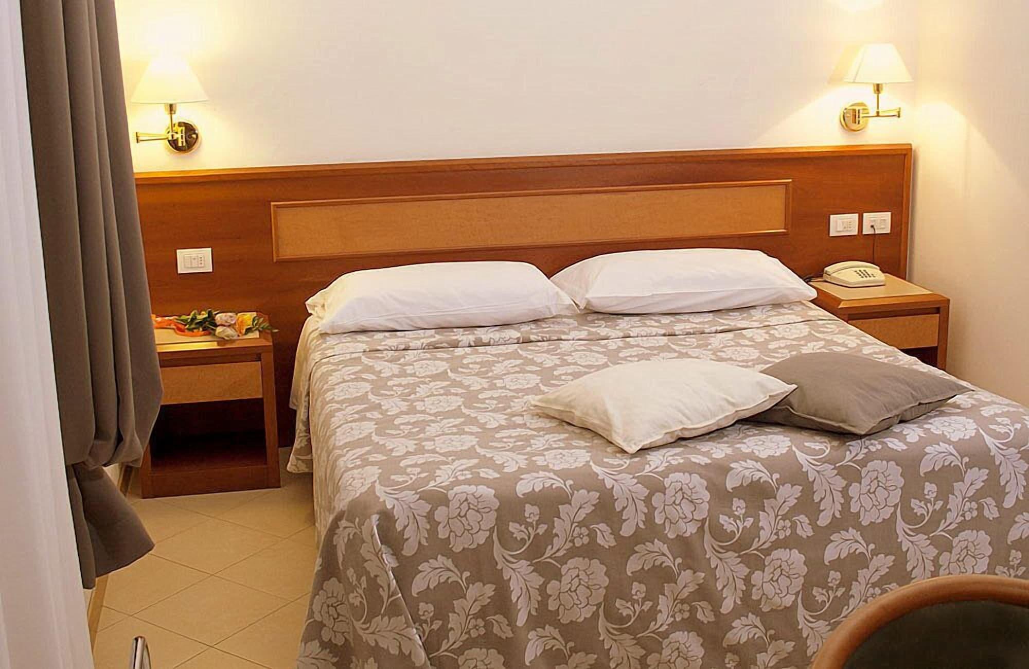 Bonifacio Hotel 3*