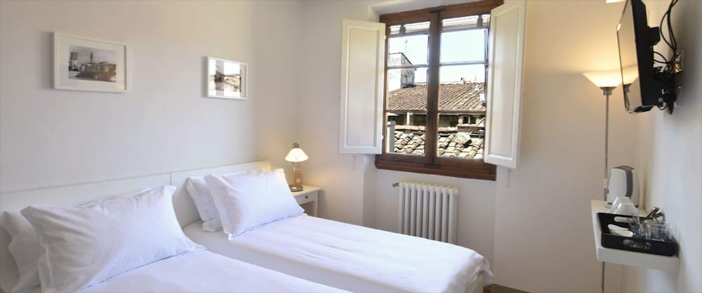 Toscanelli Residenza D'epoca Guest house 3*