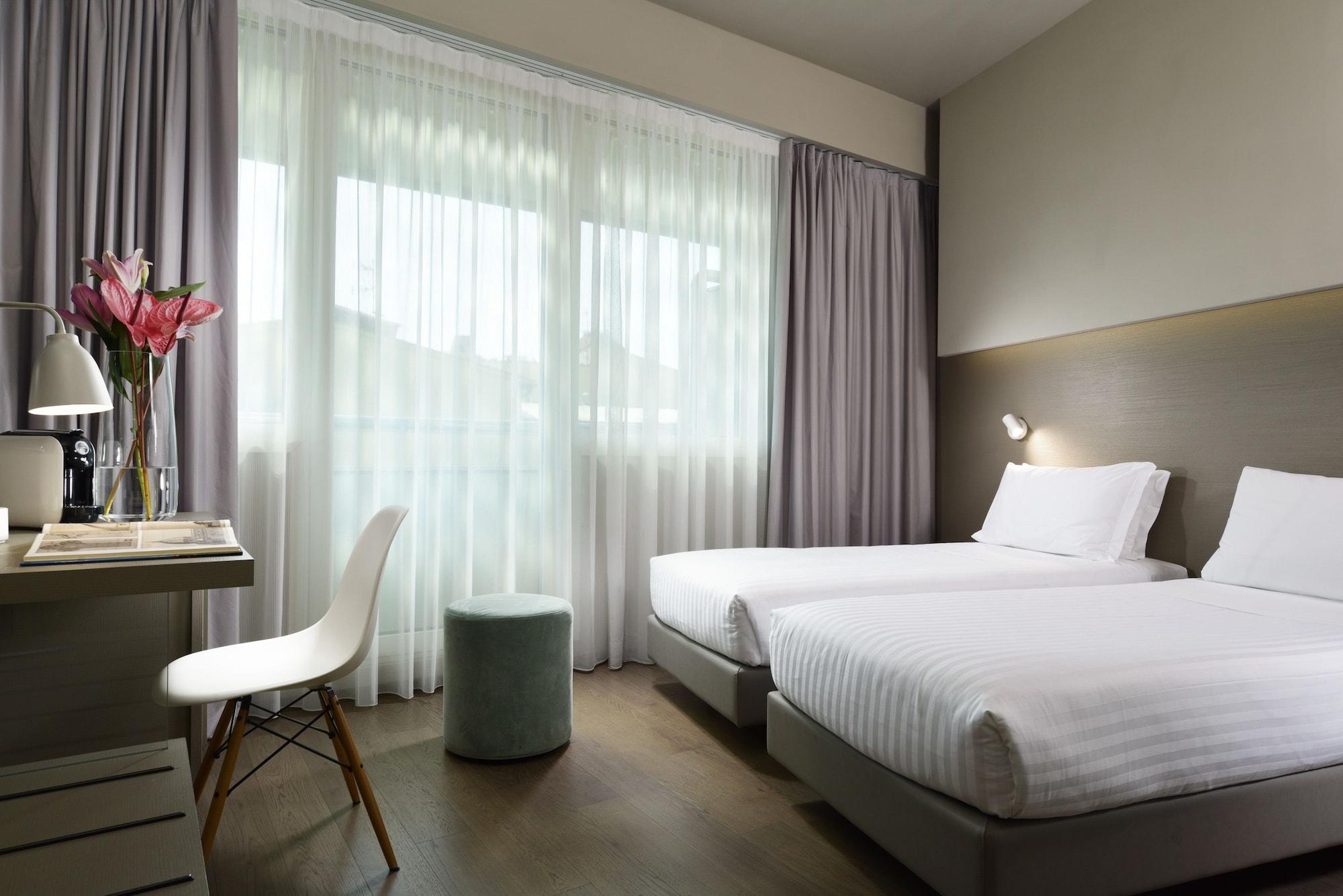 Hotel Glance In 4*