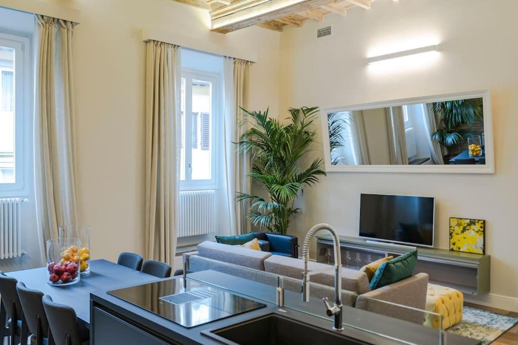 Lejlighed Palazzo Dei Signori Lux Design Loft With View *