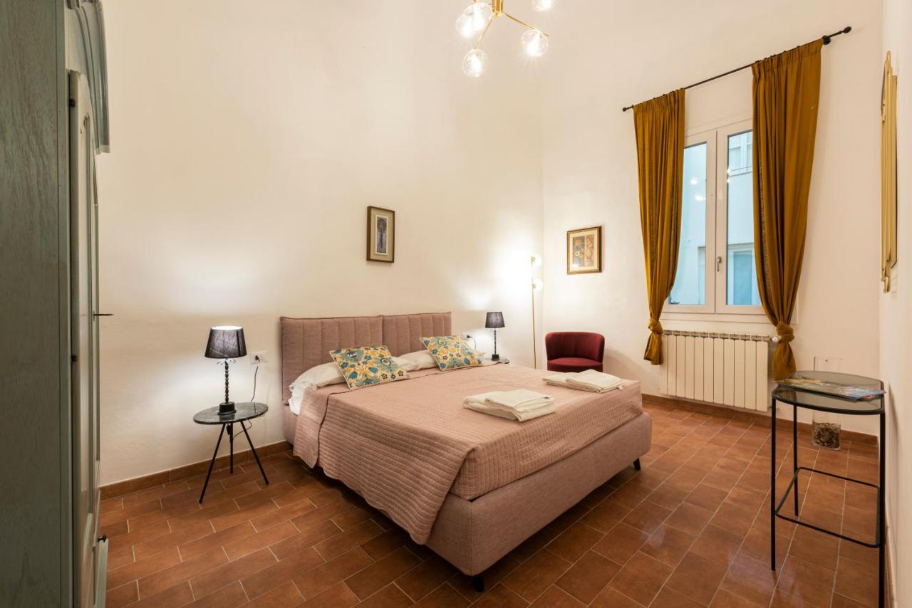 Santa Croce Palace By Mmega Apartamento Florença
