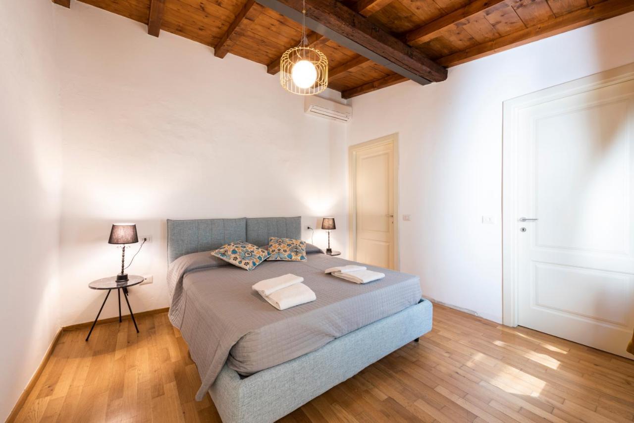 Santa Croce Palace By Mmega