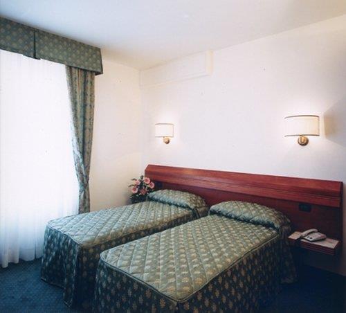 Arcadia Hotel 3*