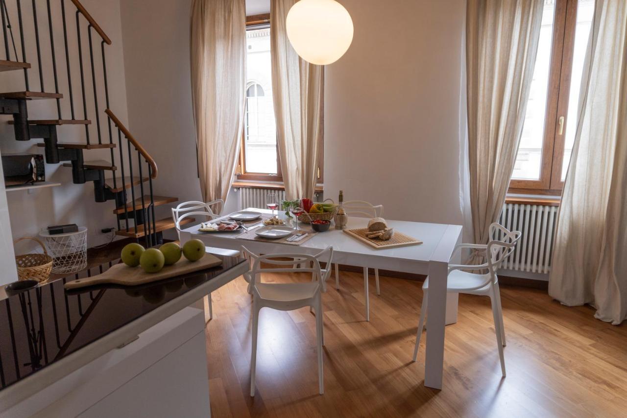 A Design Lover Flat In Apartamento Florença