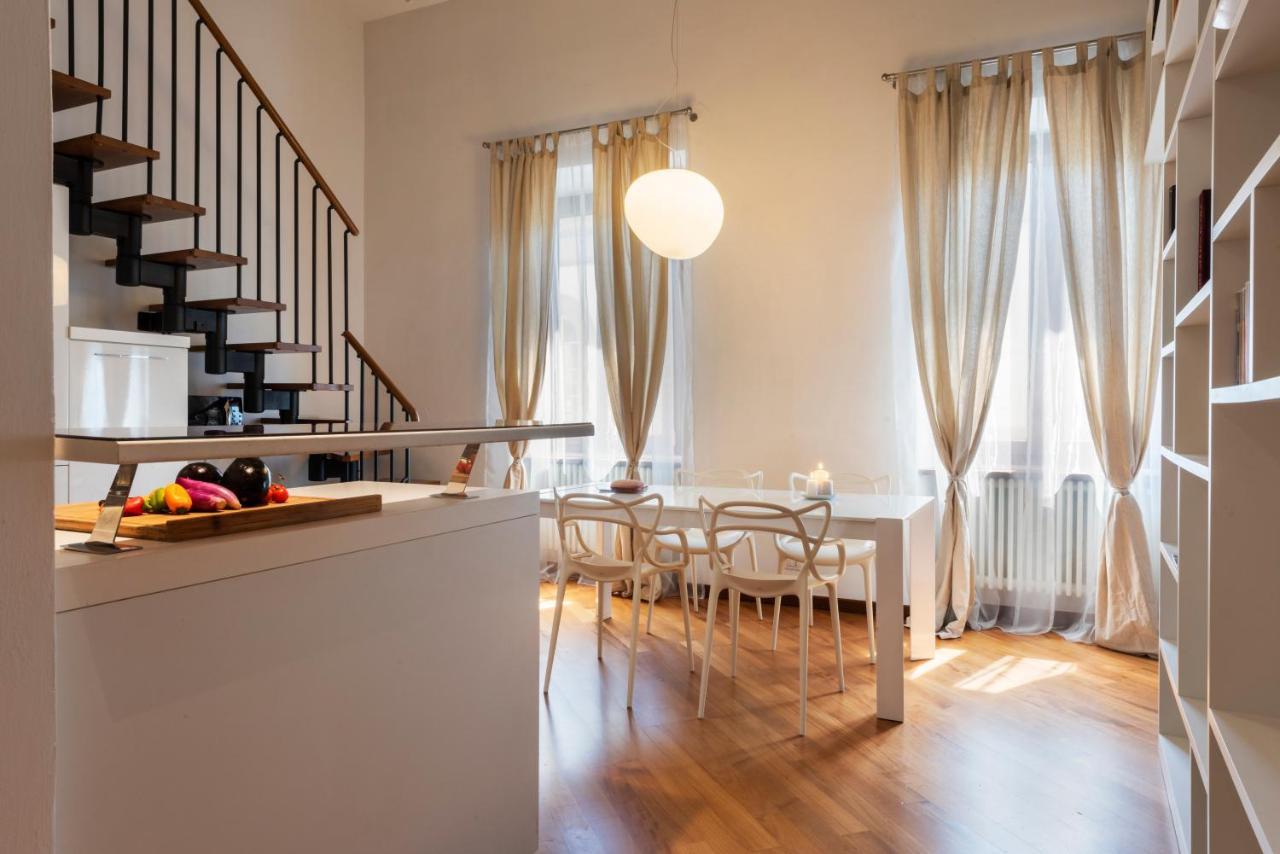 A Design Lover Flat In Apartamento