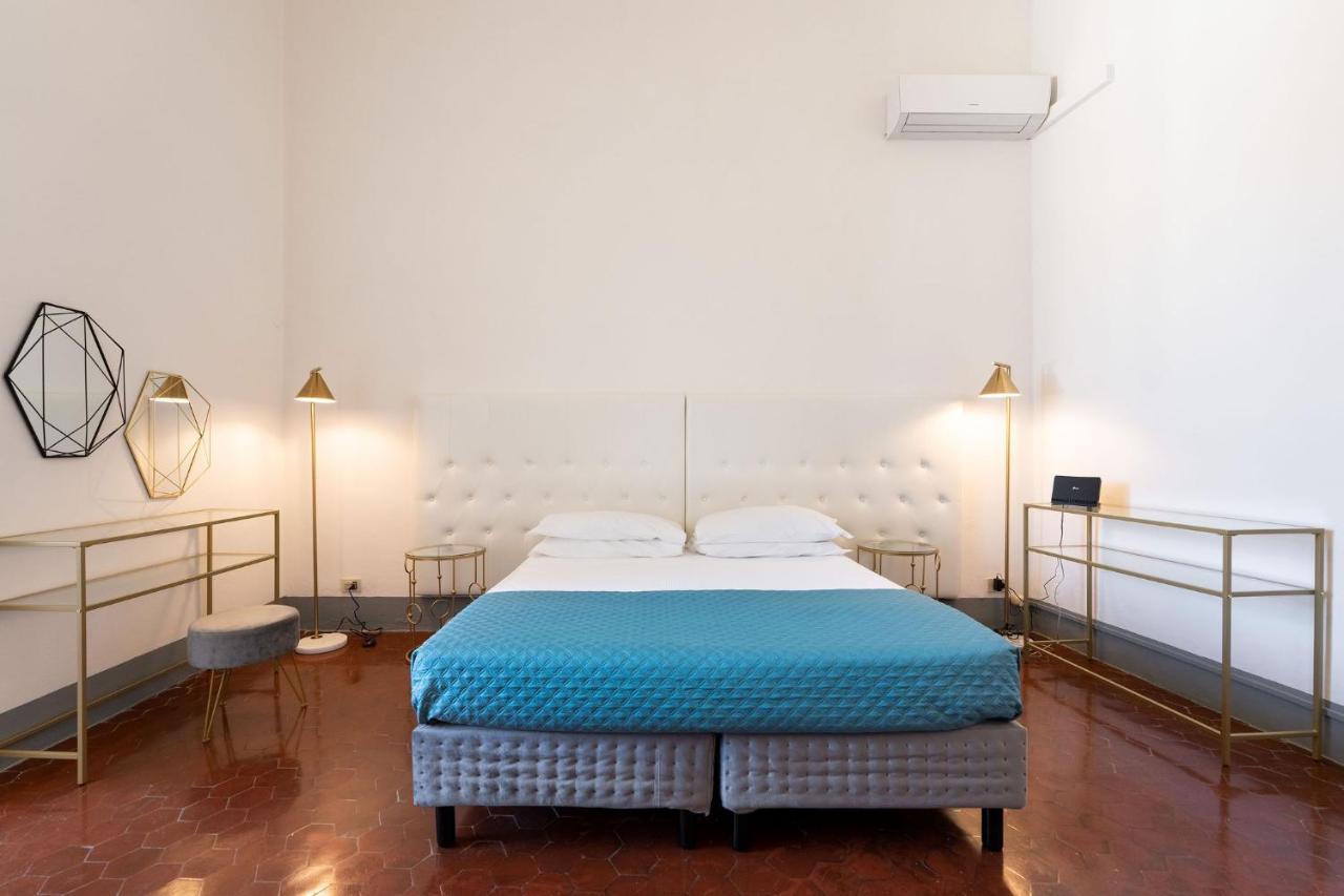 Borgo Santa Croce *