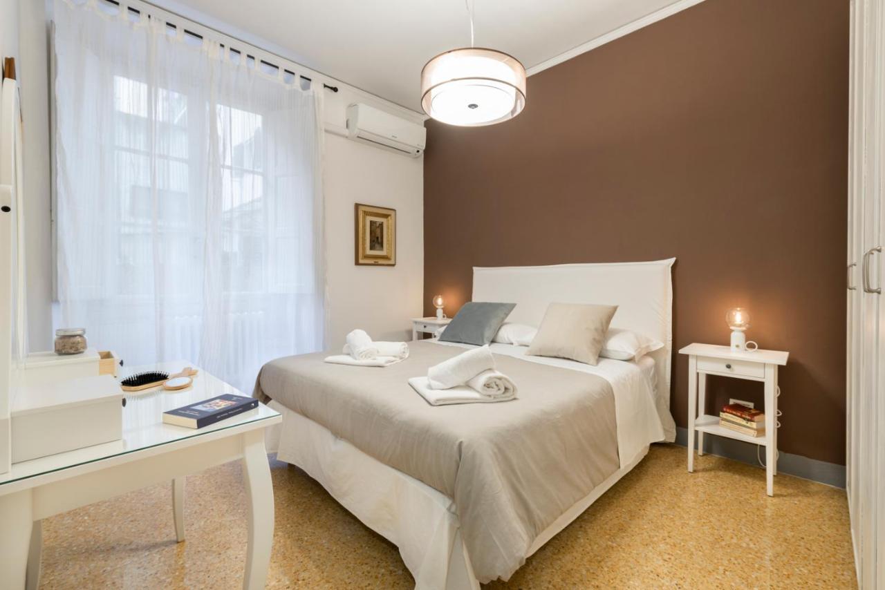Dimora D'azeglio With Private Patio Lejlighed Firenze