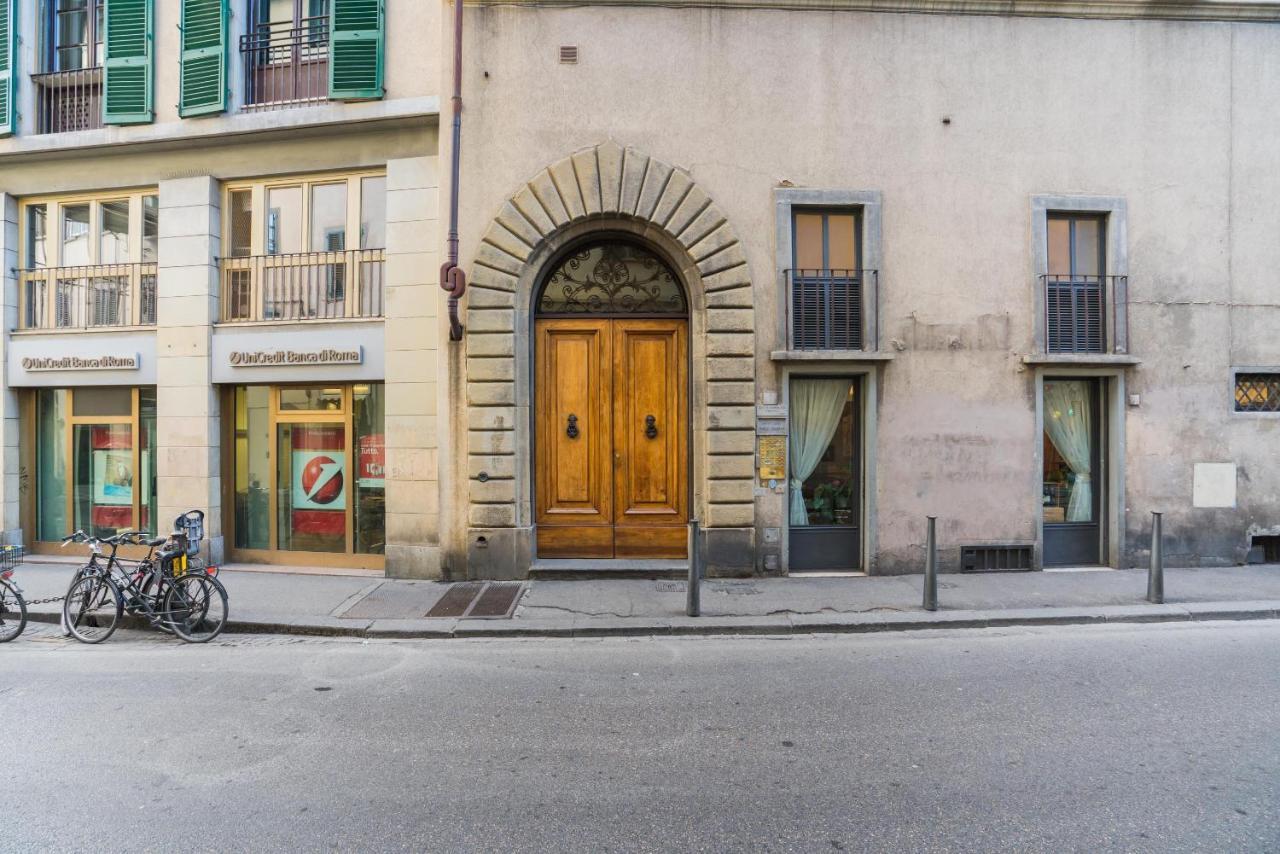 Toc Toc - Modern In Florença
