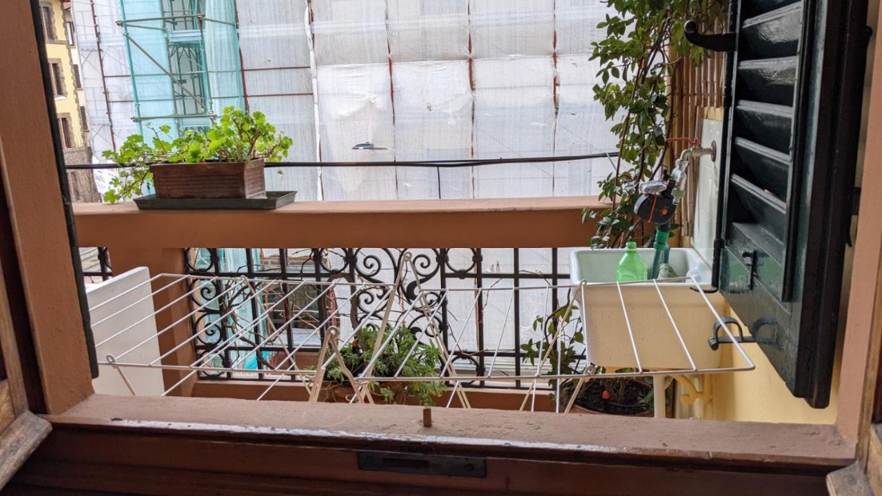 Affittacamere Double Bedroom In Beautiful 30's Style Firenze