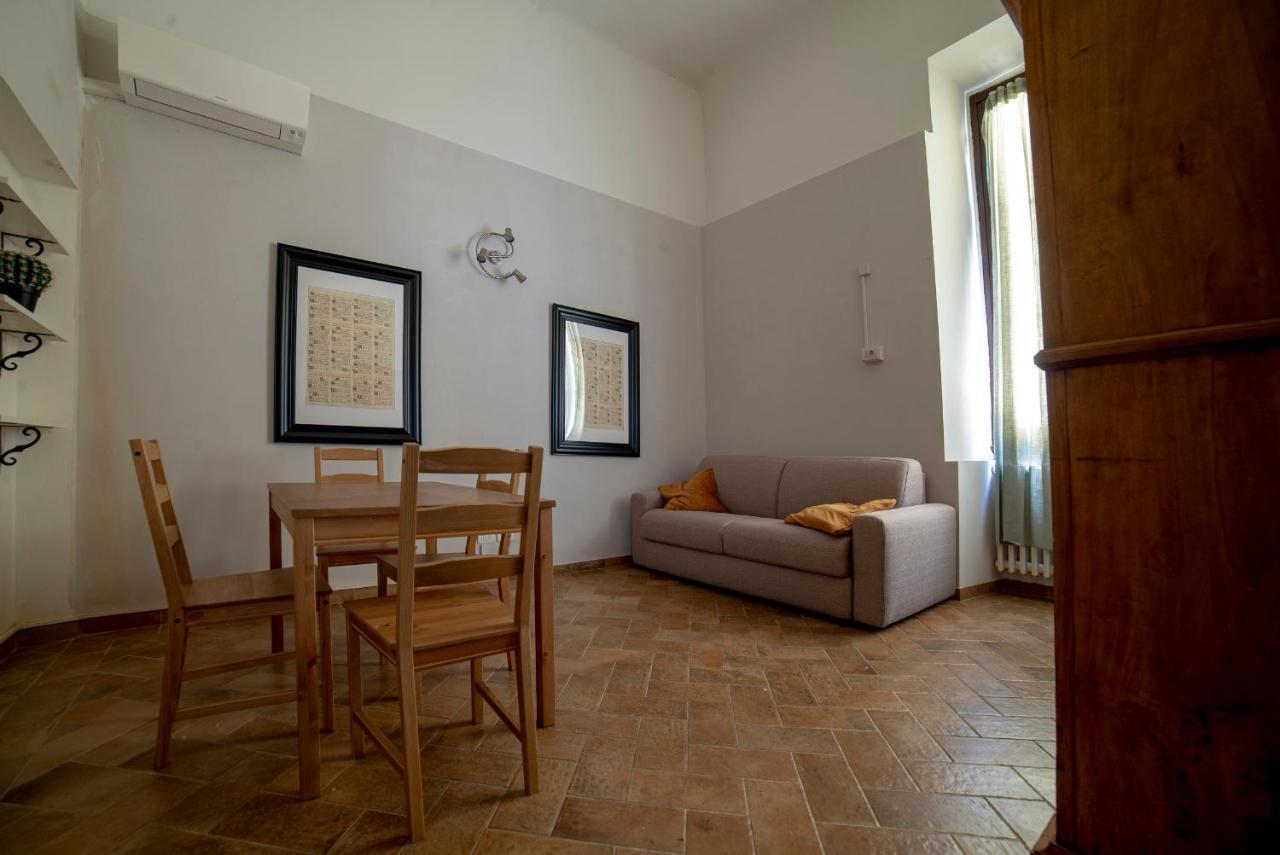 Torre Guelfa Palazzo Acciaiuoli