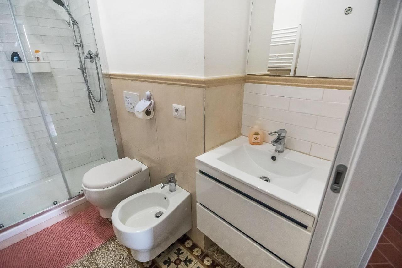 In An Close To The Train Station Homestay Florence