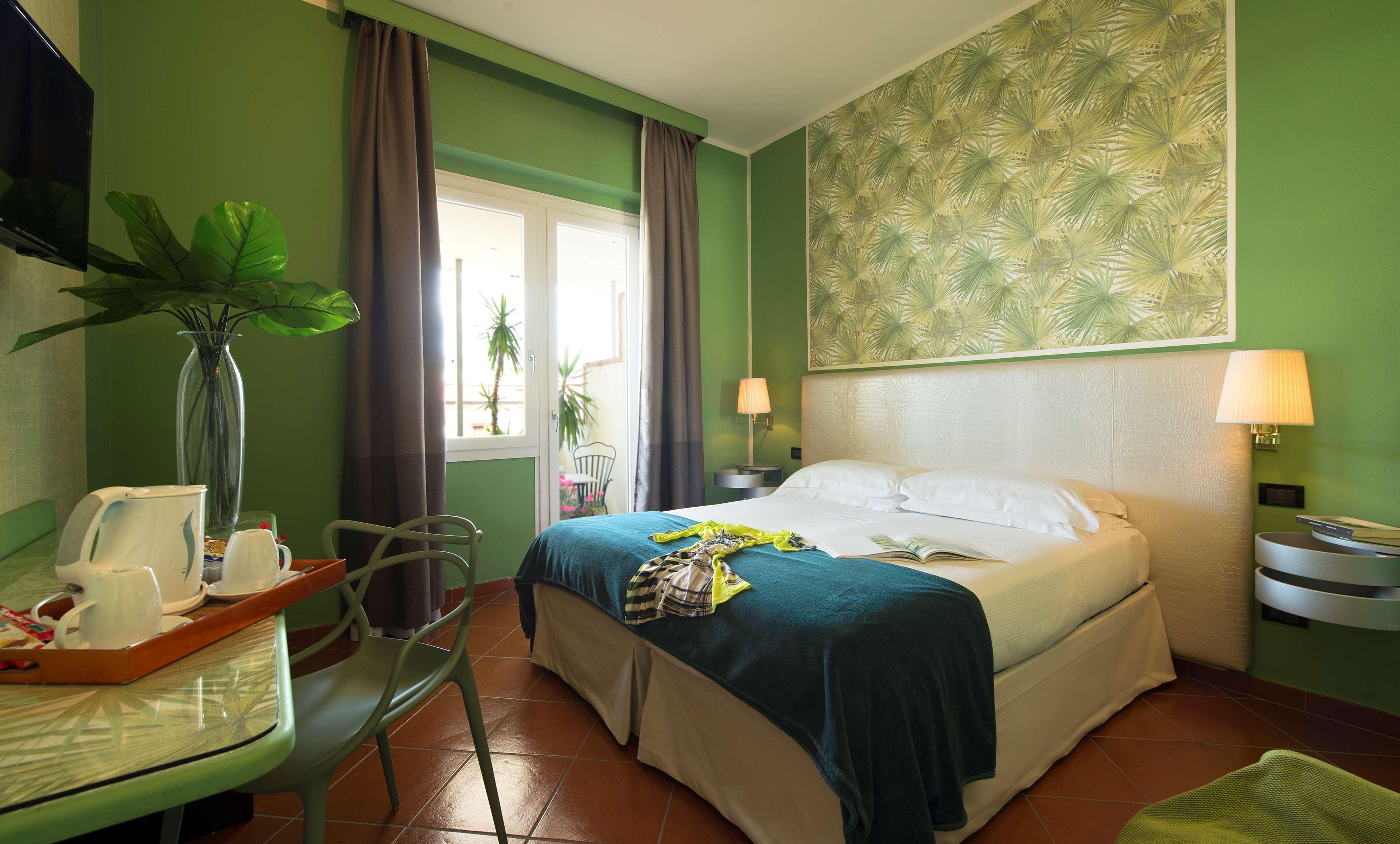 De La Pace, Sure Collection By Best Western