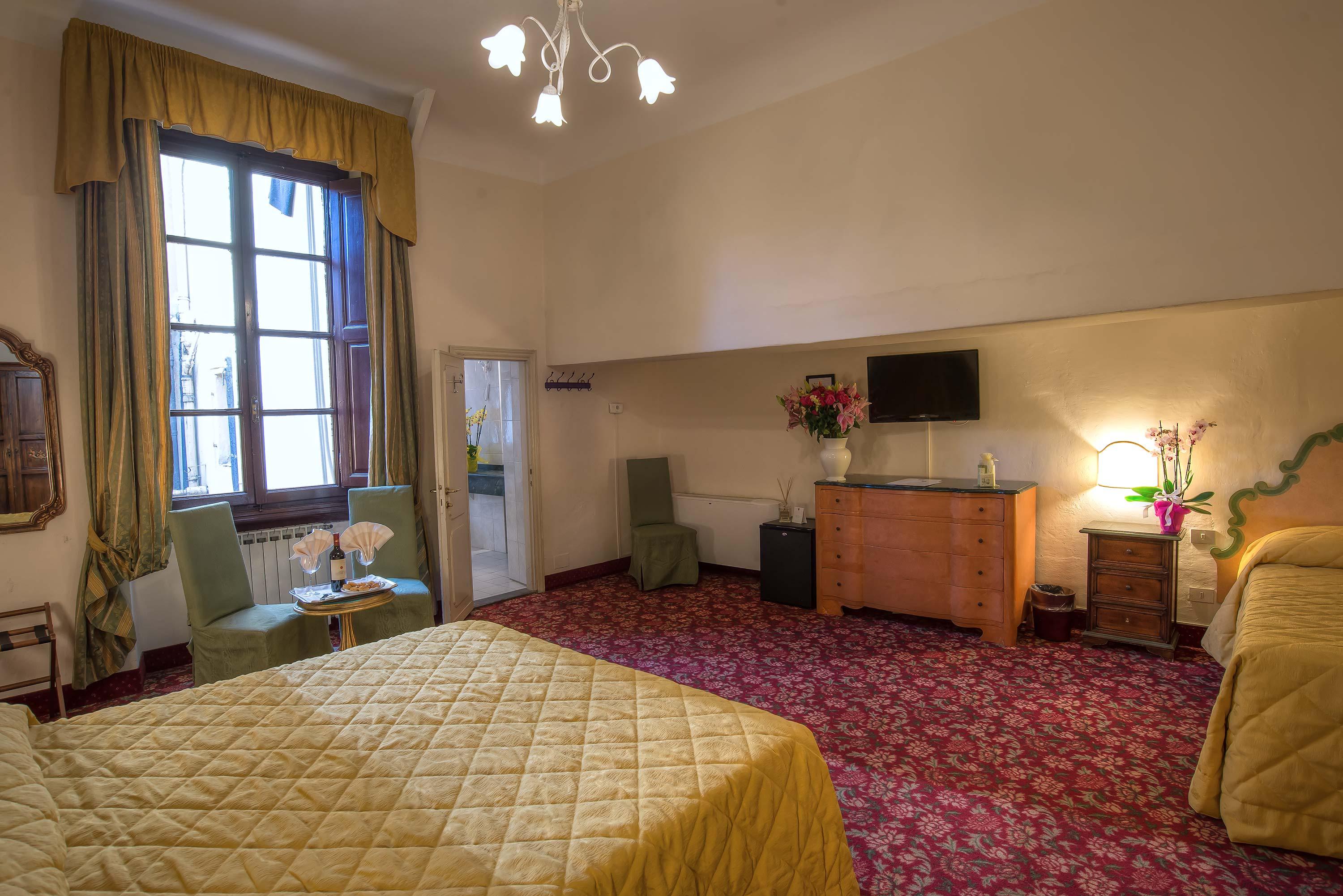Paris Hotel 3*