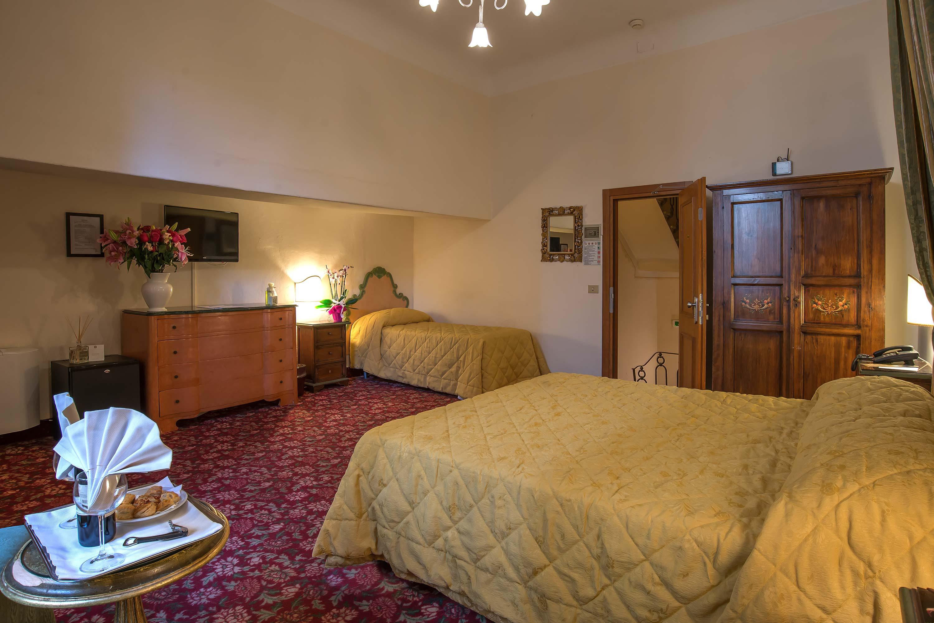 Paris Hotel 3*