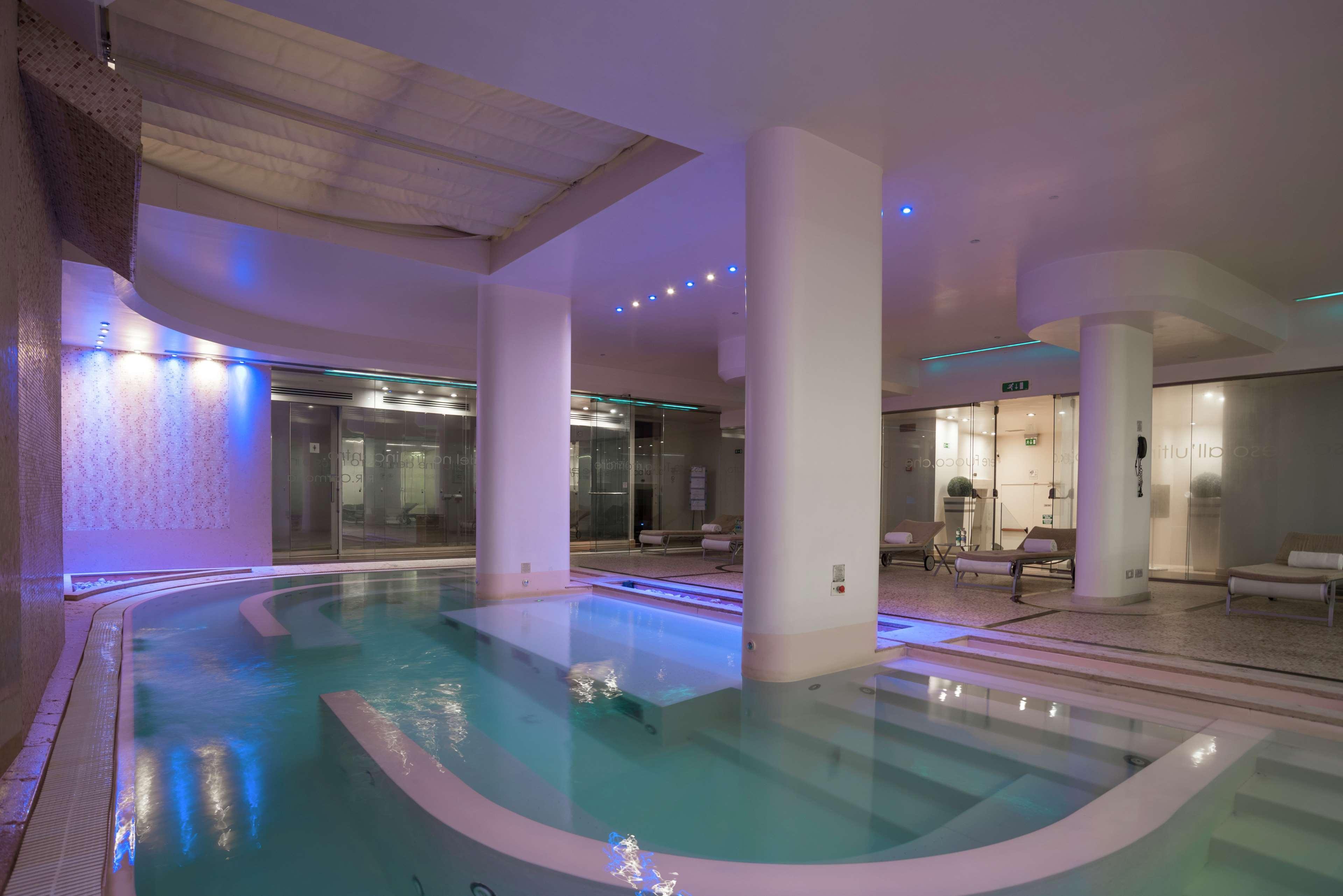 Hilton Metropole Hotel 4*