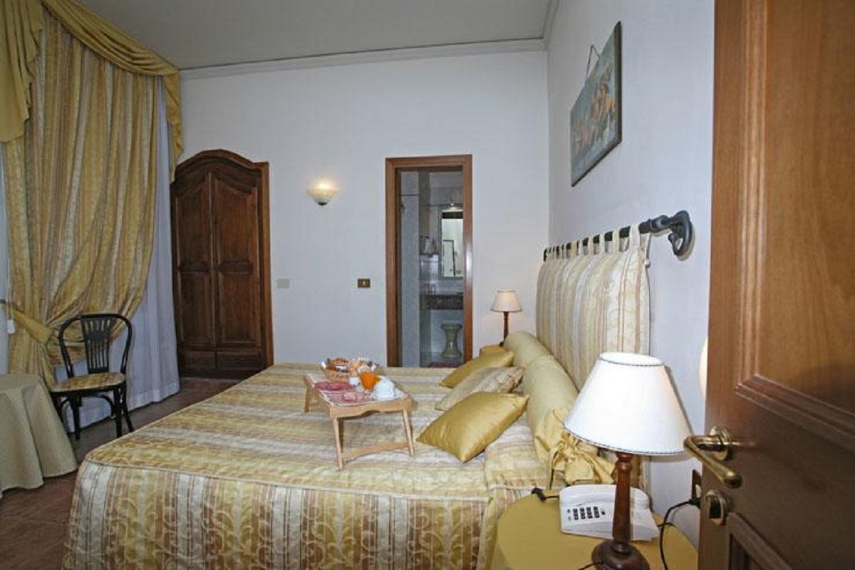 Alinari Hotell 3*