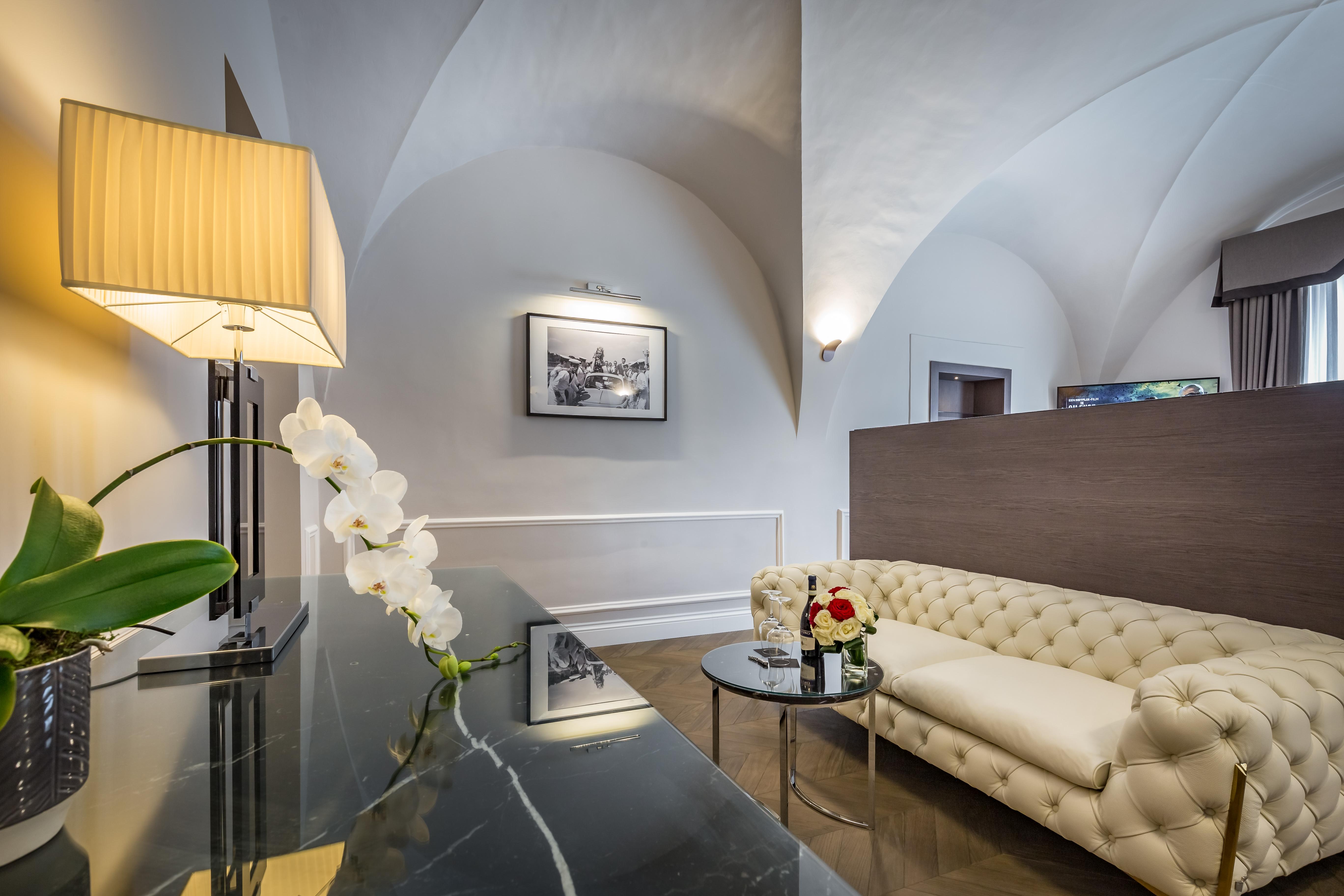 Palazzo Alfieri Residenza D'epoca Hotel 4*