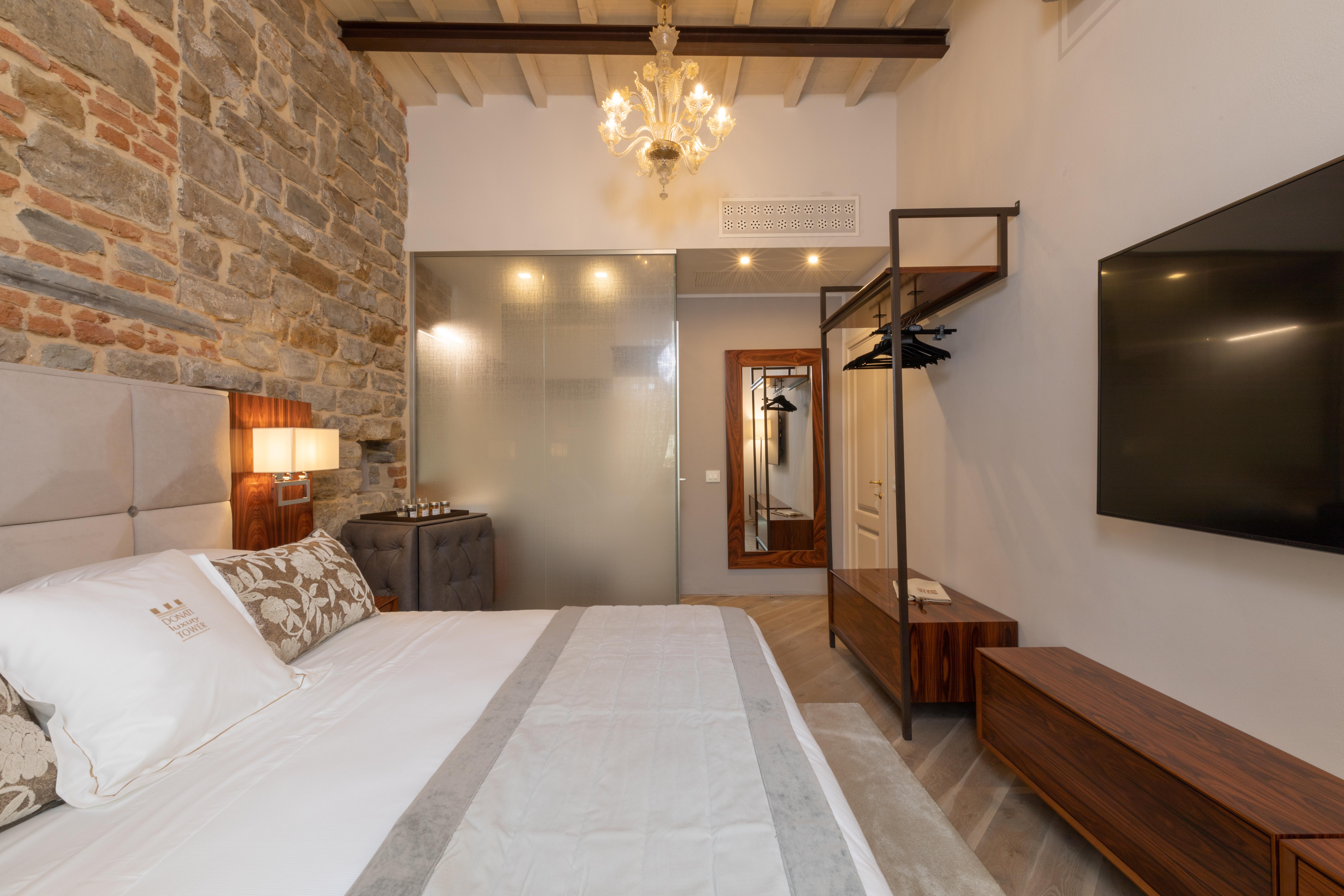 Donati Luxury Tower Hotel 5*