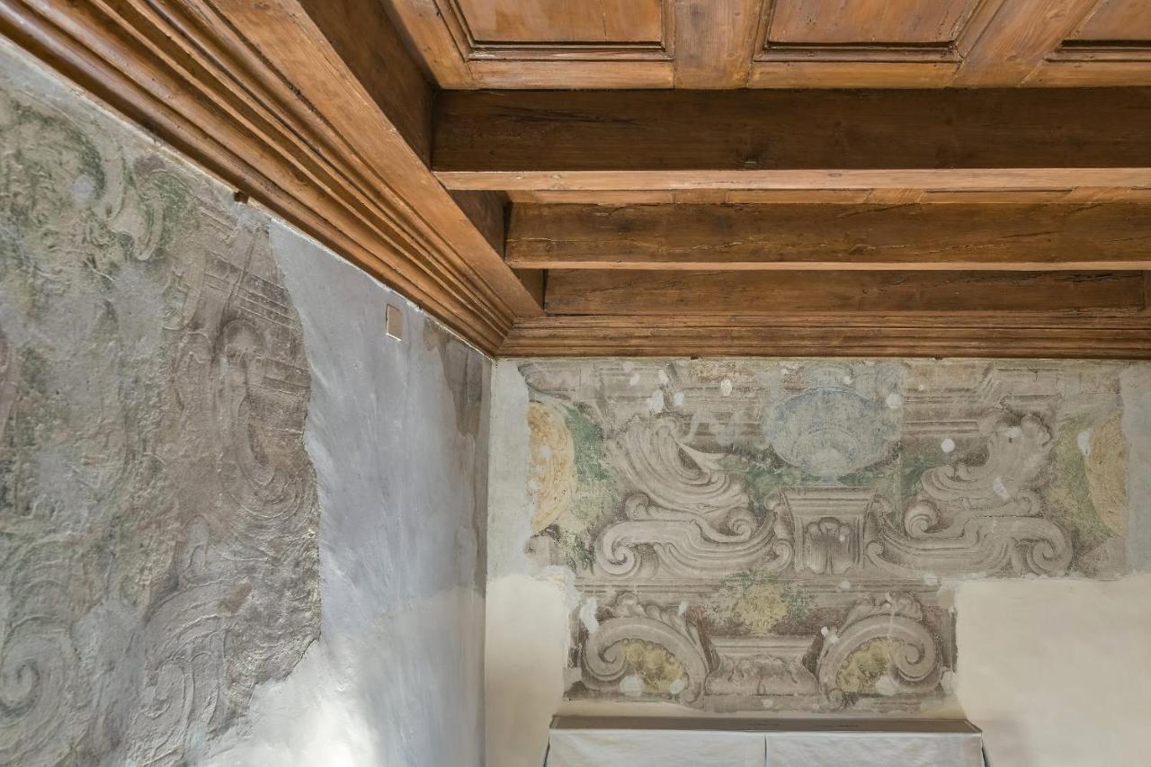 Tintoretto Frescoed Loft In The Oltrarno Appartamento *