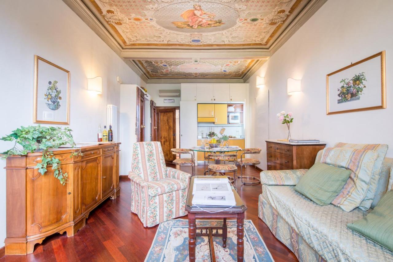 Botticelli-a Flat With A View, On Santo Spirito - Homeunity Apartamento
