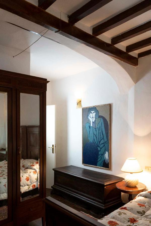 The Pitti Courtyard Firenze