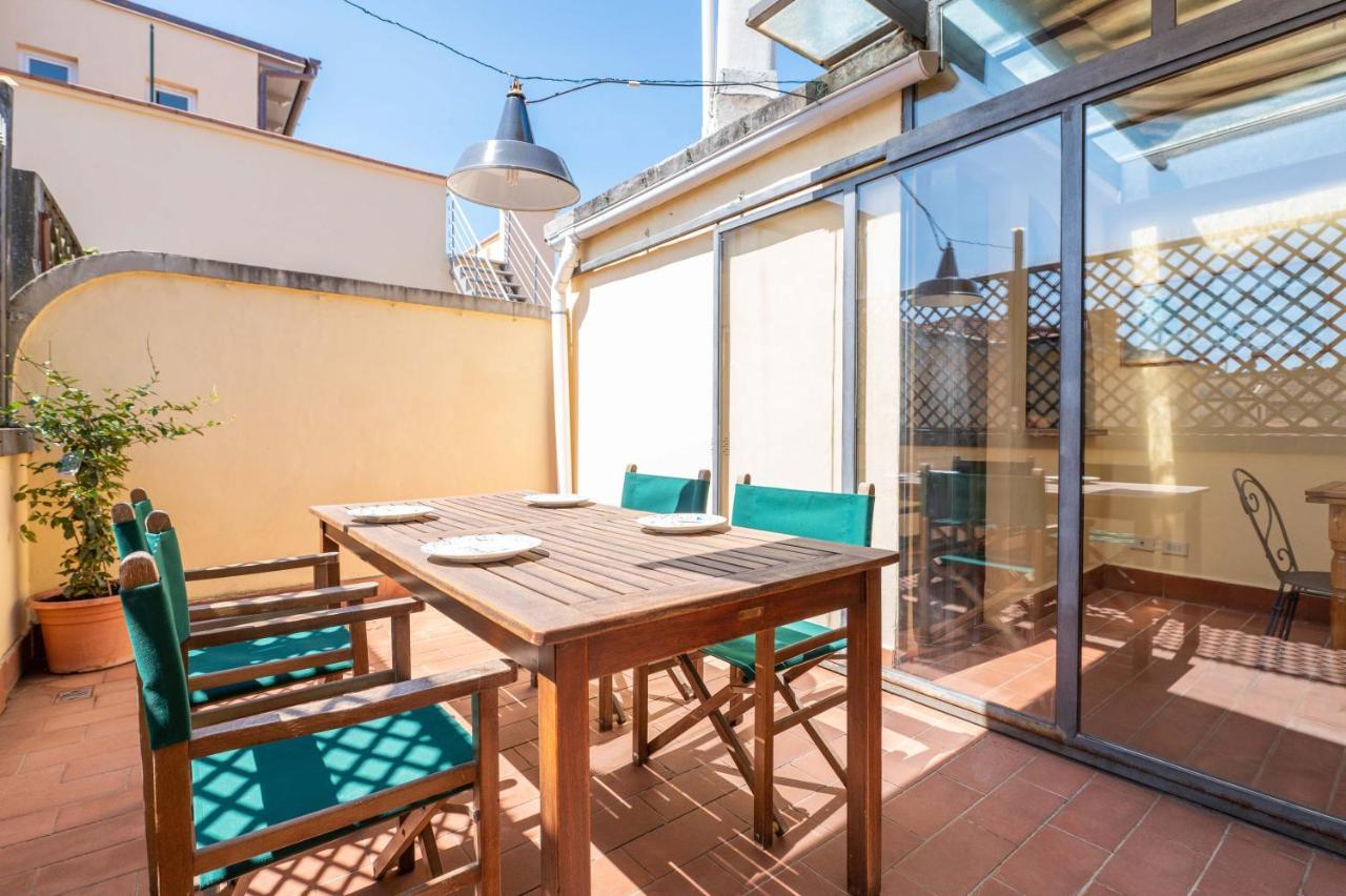 Terrace At 10 Mins From The Duomo - Homeunity Leilighet