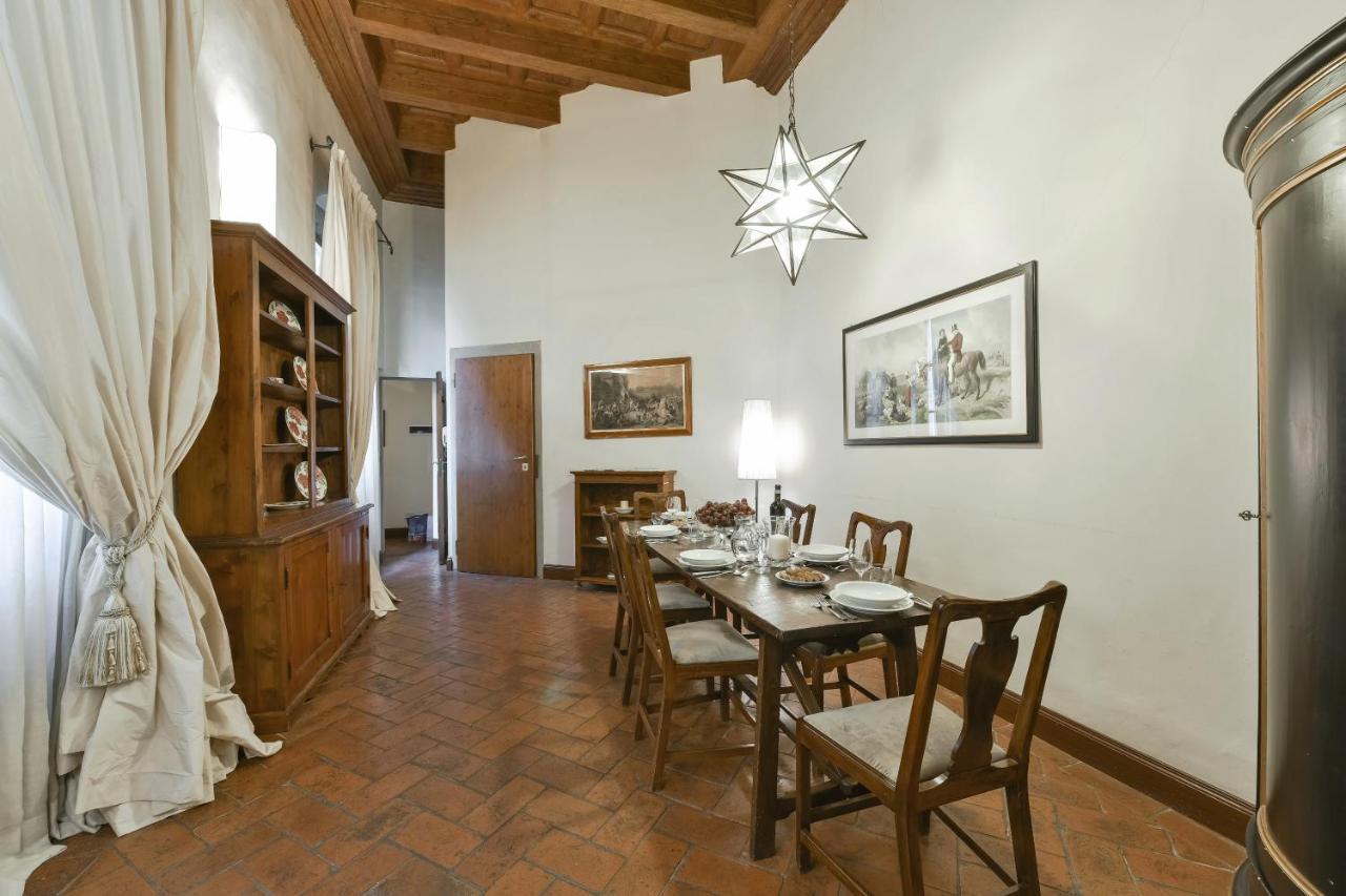 Appartamento Raffaello With Fireplace In Oltrarno