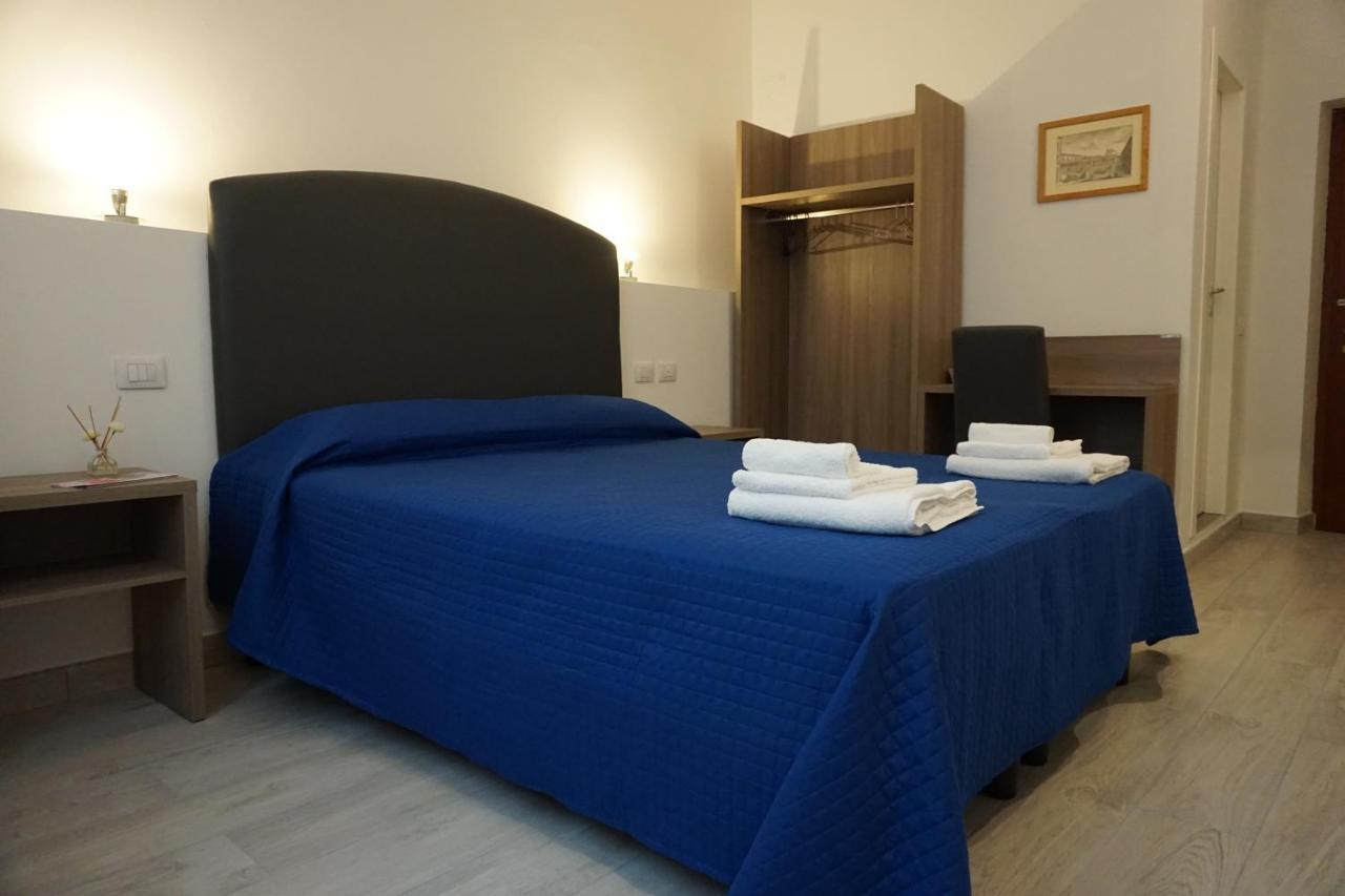 Guest house Holiday Rooms