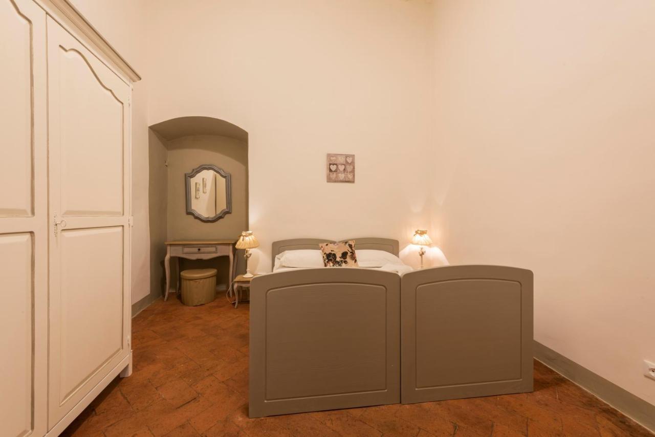 Toscanella Romantic By Mmega * Firenze