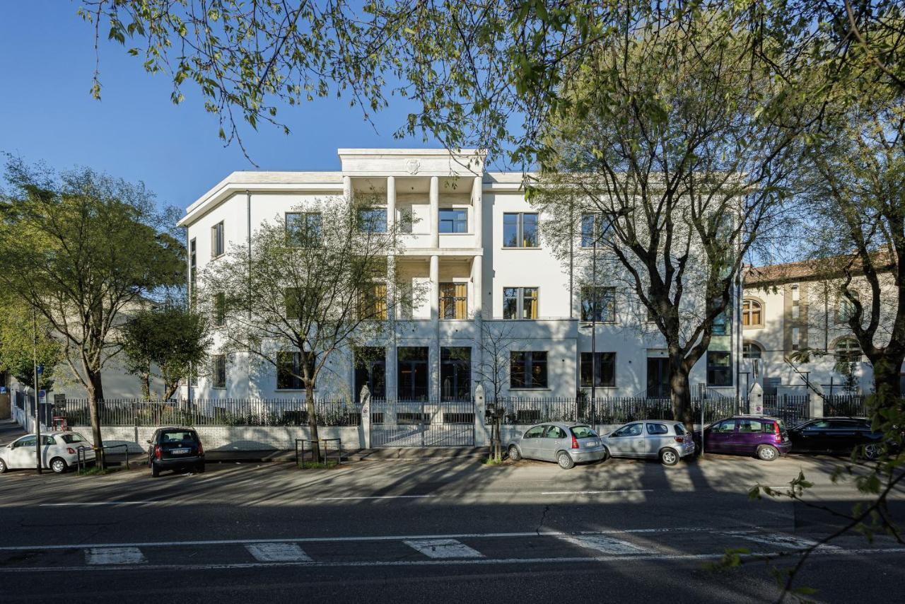 Yellowsquare Hostel