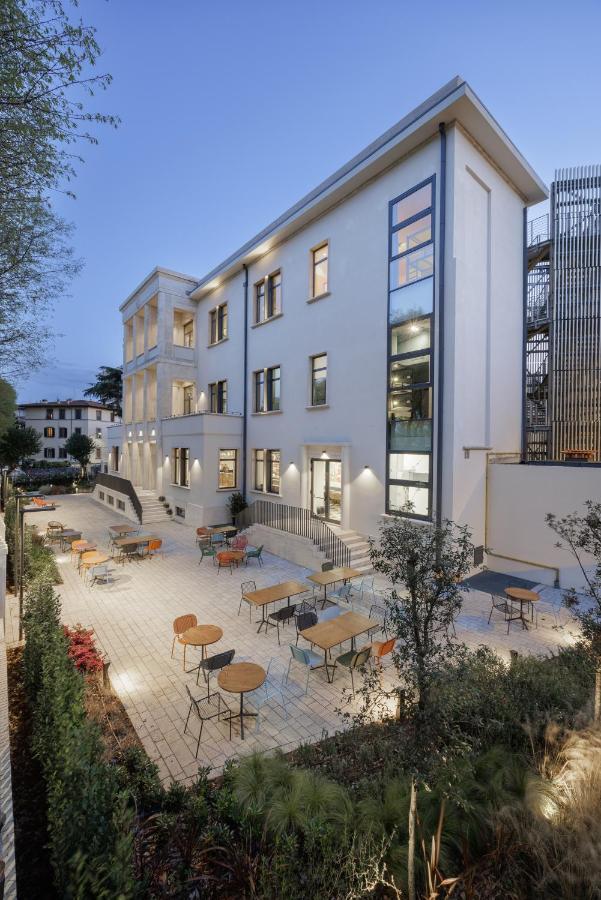 Hostel Yellowsquare *