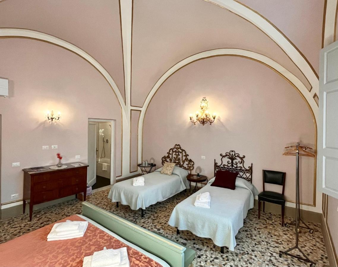 In The Center Of Guest house