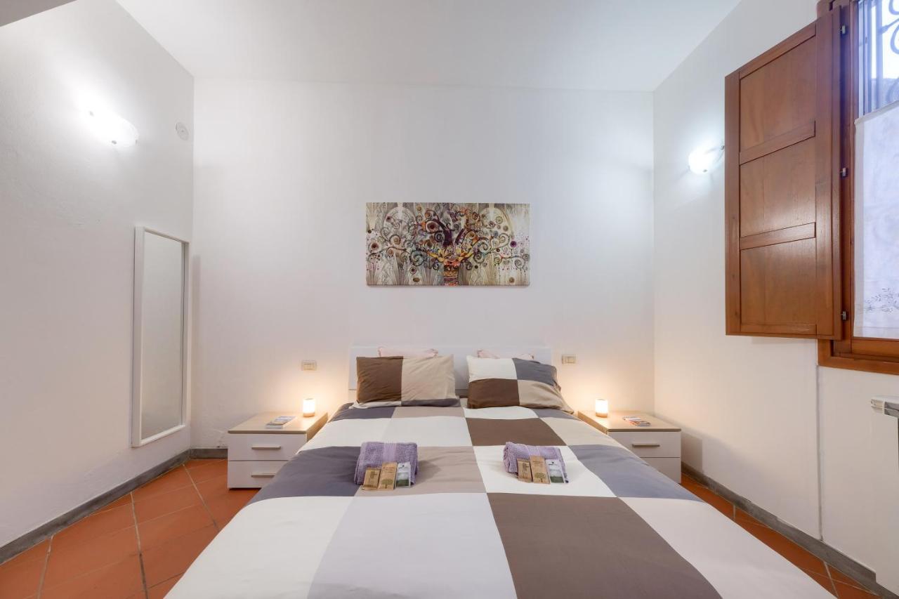 Appartamento Le Cure Large Apt, 6+1 Beds. Center 15 Min Far By Bus. Firenze