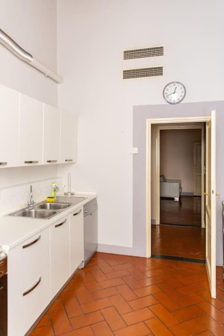 Appartement Elegant Near Piazza Della Signoria Florence